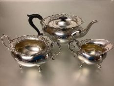 A late Victorian three piece silver tea service, James Deakin & Sons, Sheffield, possibly 1898 (date