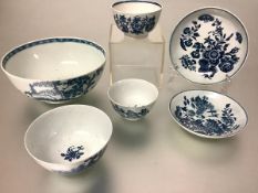 A group of English blue and white porcelain tea wares, 18th century comprising: a Worcester rock
