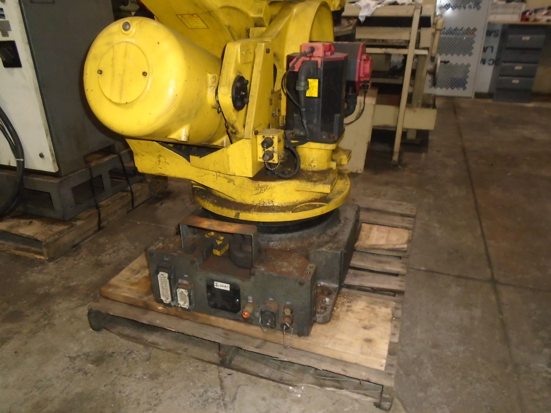 Fanuc Robot R-2000 iA-165F With RJ3iB & Teach Pendent - Image 11 of 11