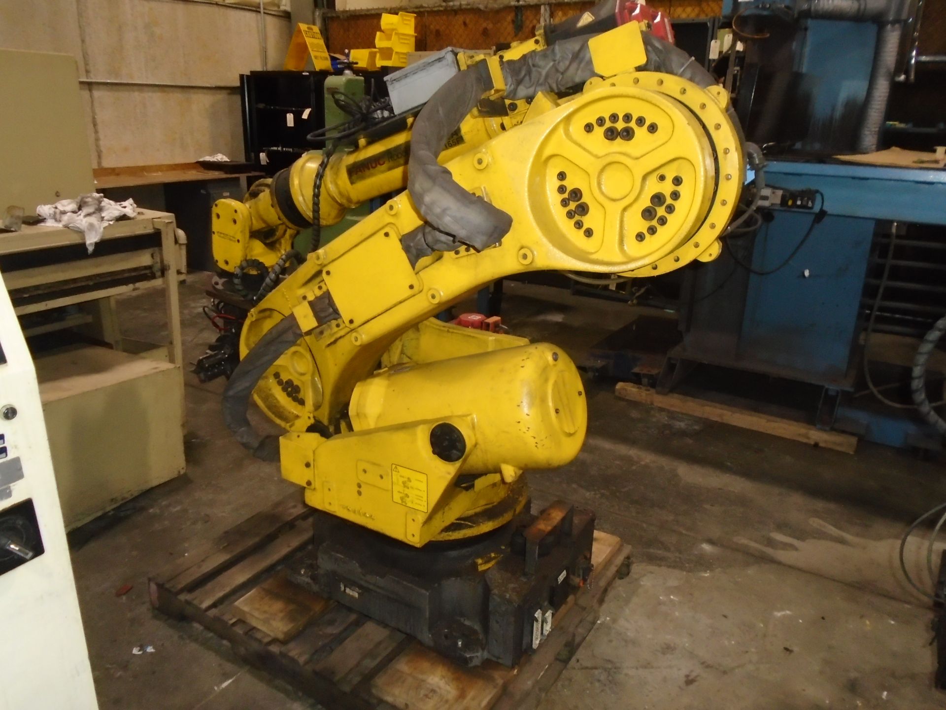 Fanuc Robot R-2000 iA-165F With RJ3iB & Teach Pendent - Image 3 of 11