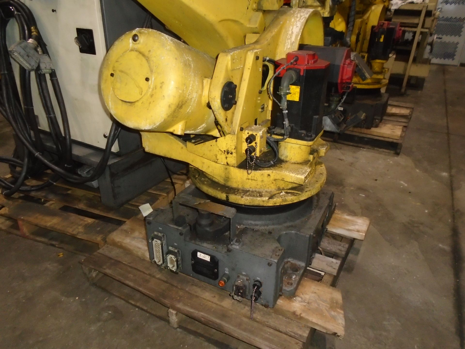 Fanuc Robot R-2000 iA-165F With RJ3iB Controller & Pendent - Image 10 of 10