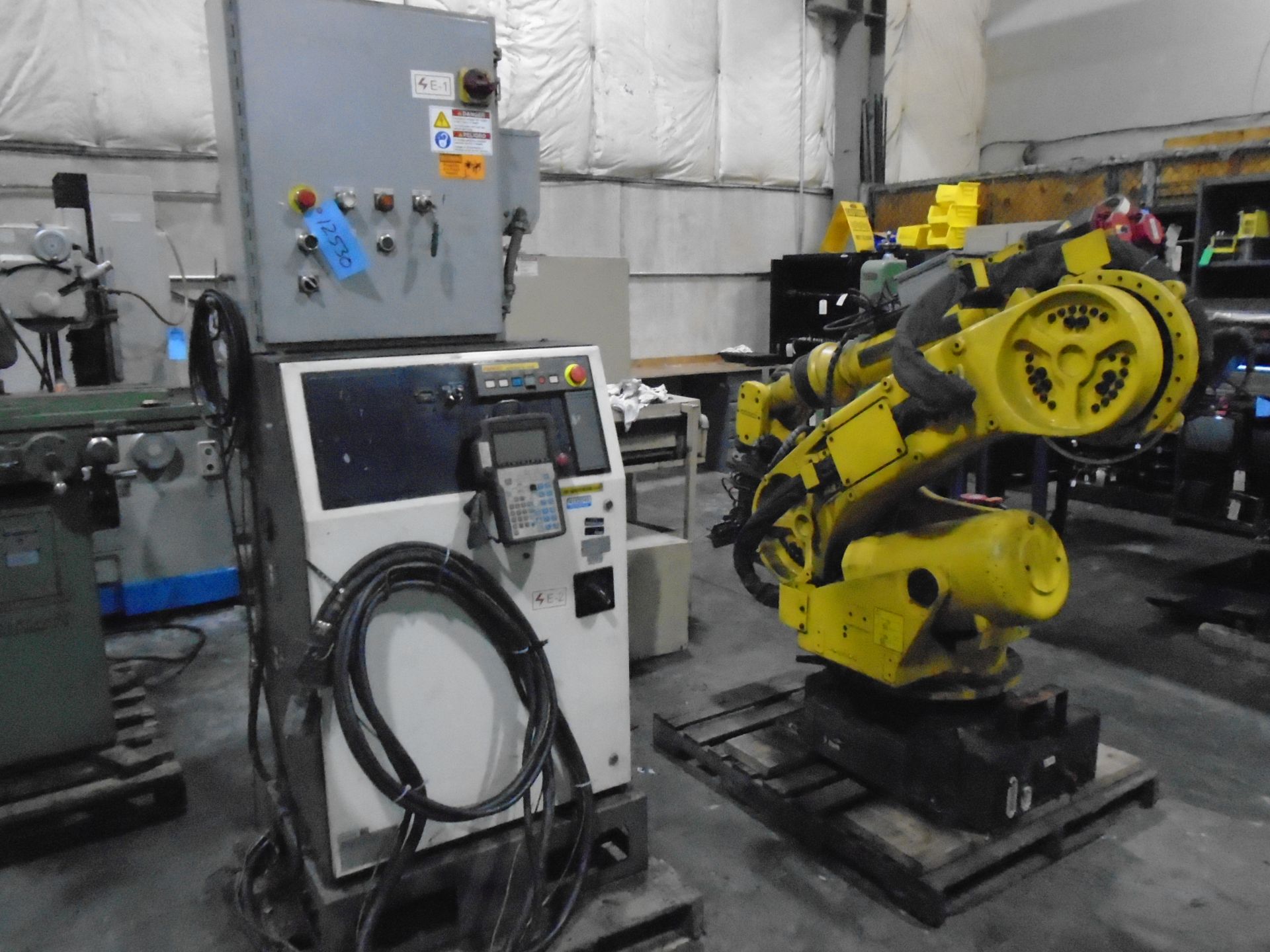 Fanuc Robot R-2000 iA-165F With RJ3iB & Teach Pendent