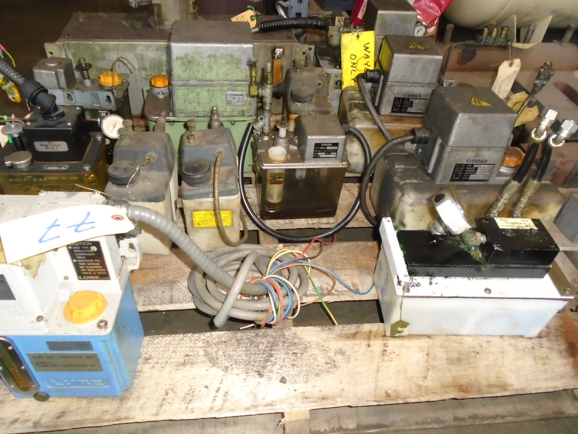 CNC Lathe Mill CNC Auto Lube Pumps Mazak & Okuma - Image 3 of 5