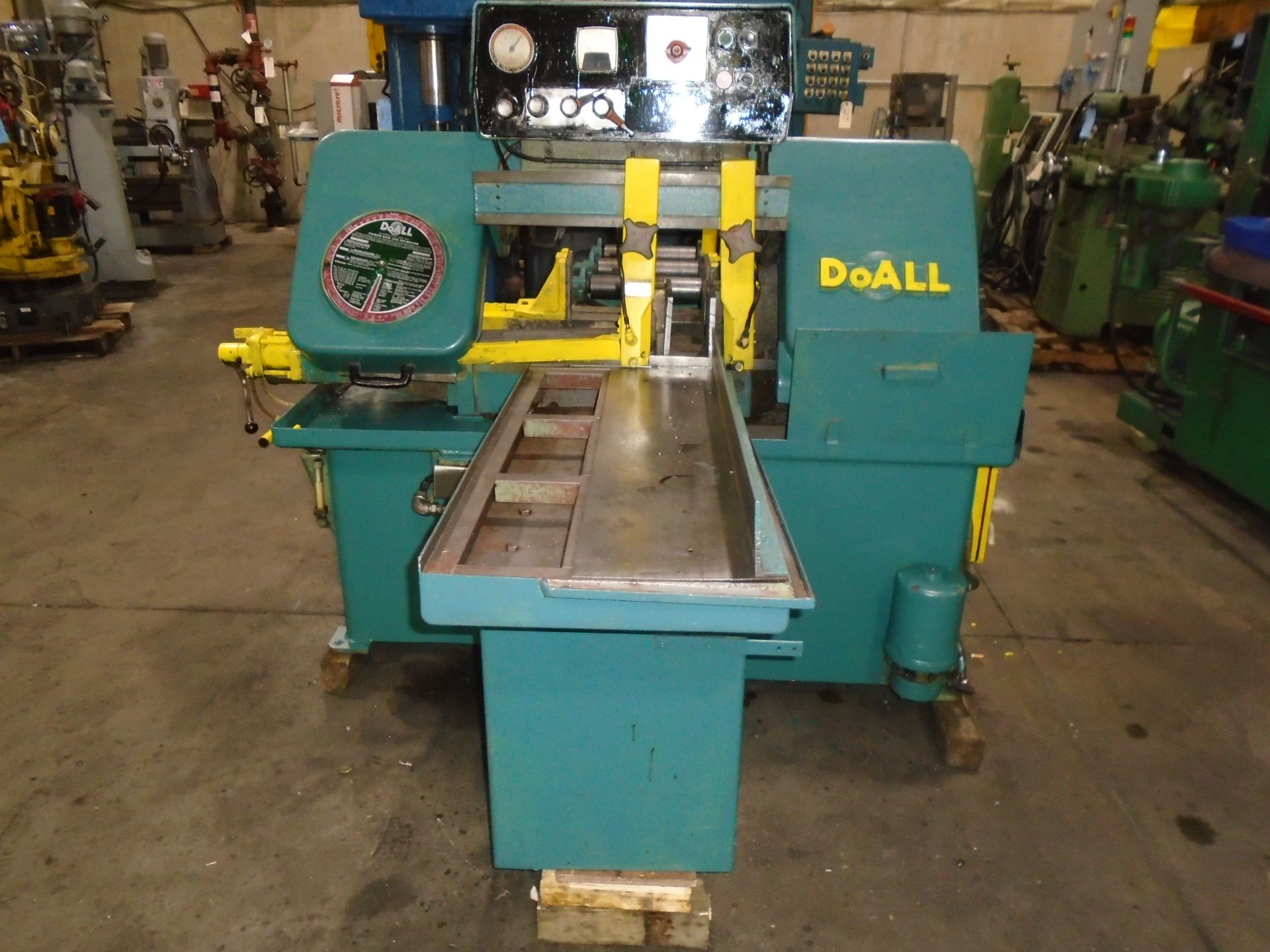 12” x 20” DoAll Automatic Feed Horizontal Saw - Image 2 of 6