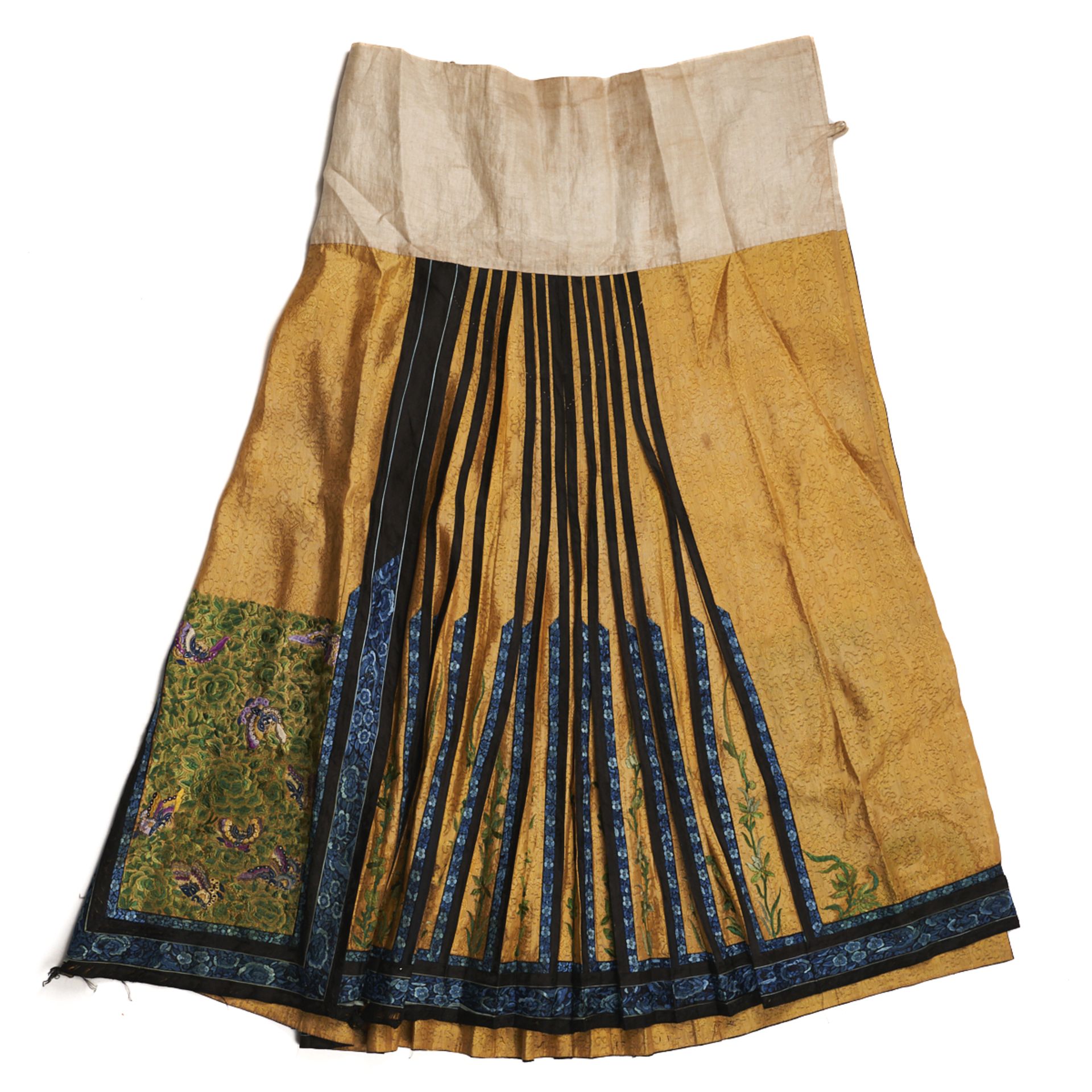 19th C. Chinese Silk Embroidered Skirt Dress - Bild 4 aus 8