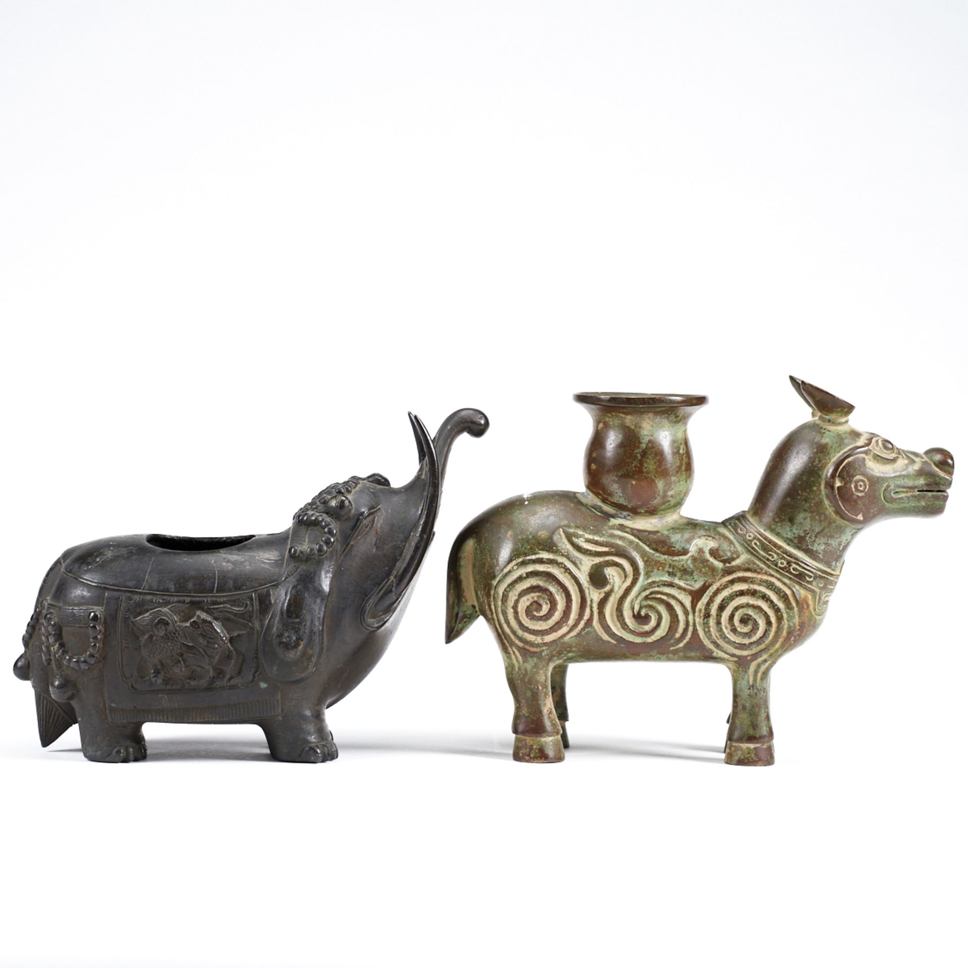 Grp: 2 Archaic Style Chinese Bronze Animals - Bild 4 aus 7