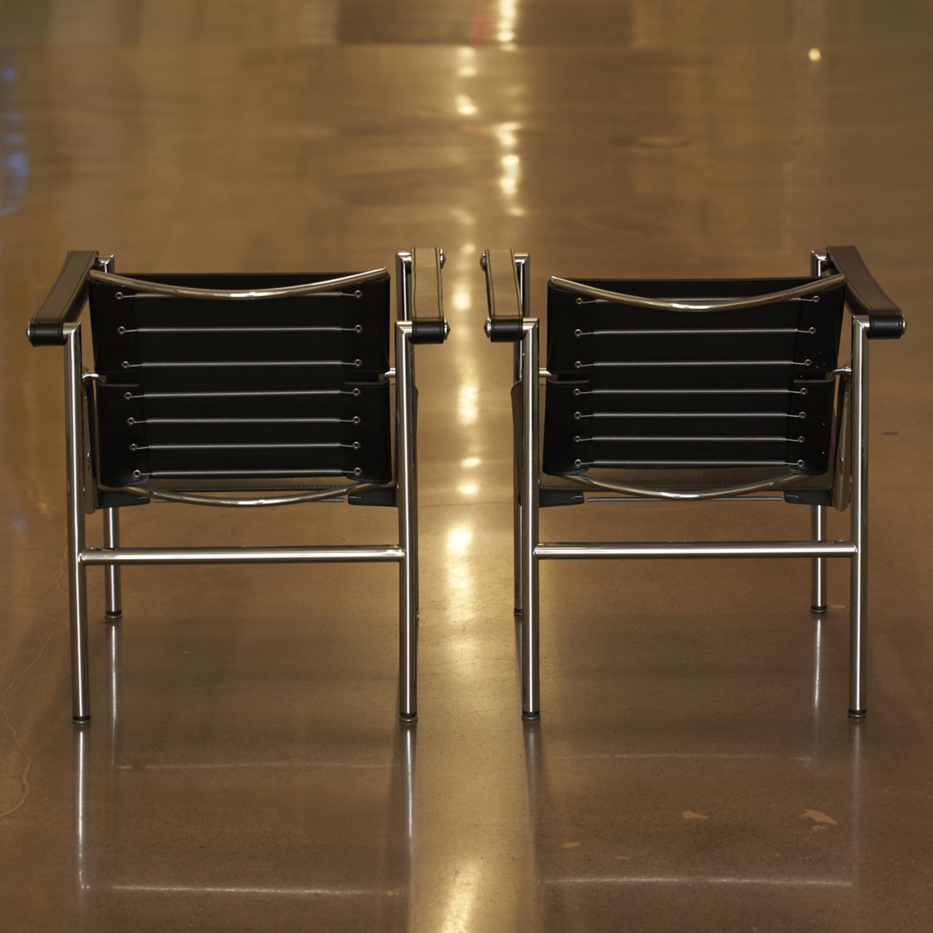 Pair of Le Corbusier Style LC1 Basculant Chairs - Bild 5 aus 10