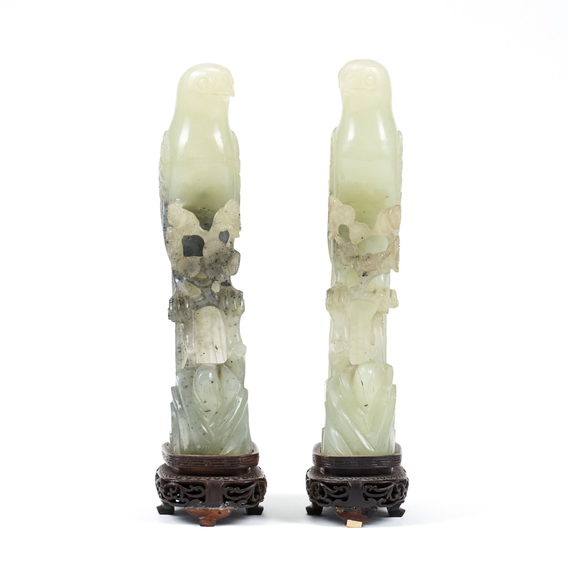 Grp: 2 Carved Chinese Hardstone Birds w/ Stands - Bild 3 aus 6