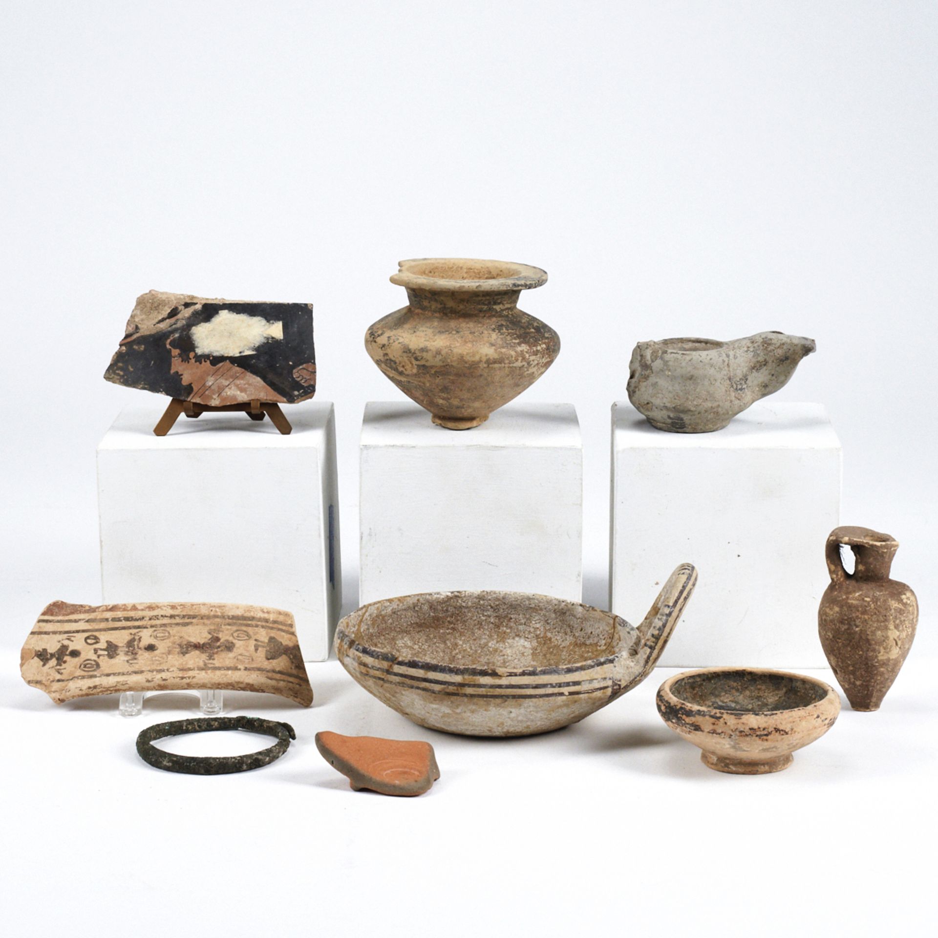 Grp: 9 Roman Pottery Fragments & Vessels