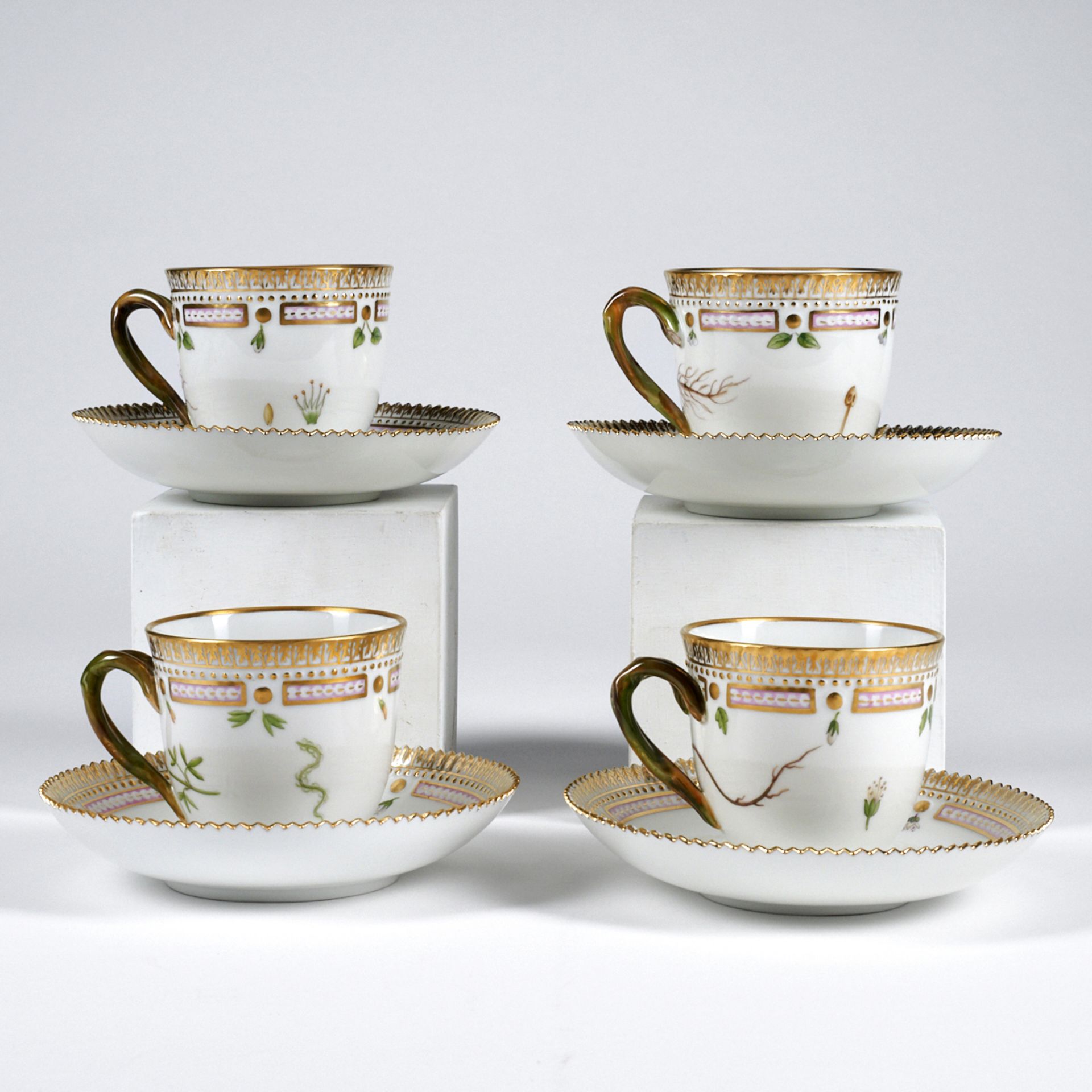 Set of 4 Flora Danica Saucers & Teacups - Bild 3 aus 11