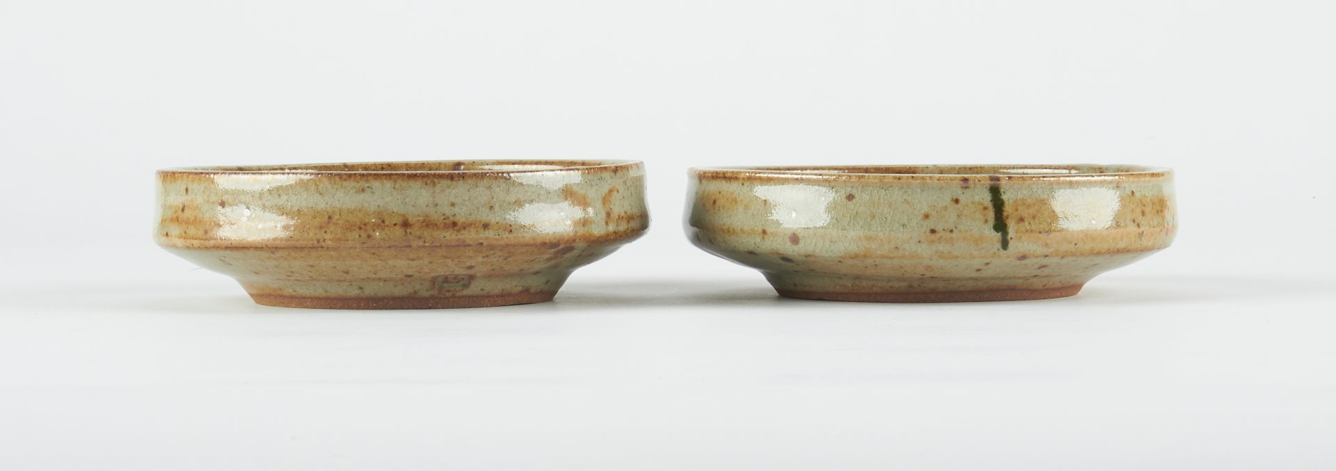 Pair of Warren MacKenzie Studio Ceramic Shallow Bowls - Marked - Bild 4 aus 7