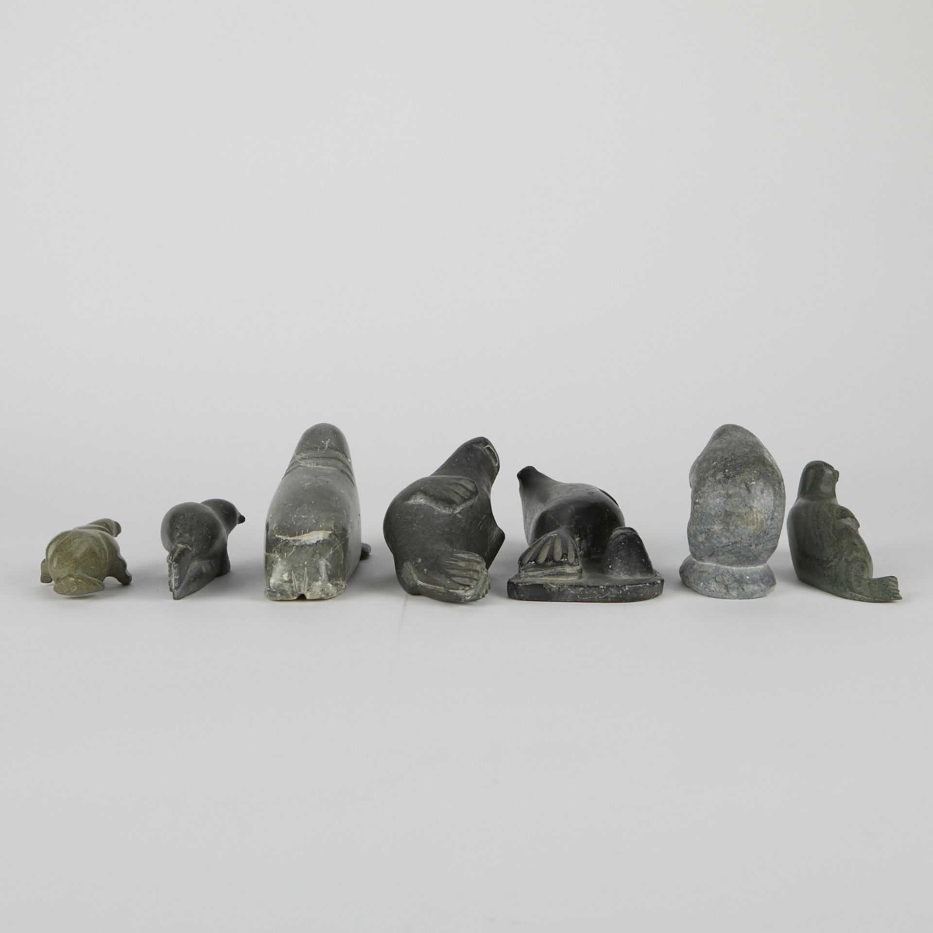 Grp: 7 Small Stone Seals - Image 4 of 6