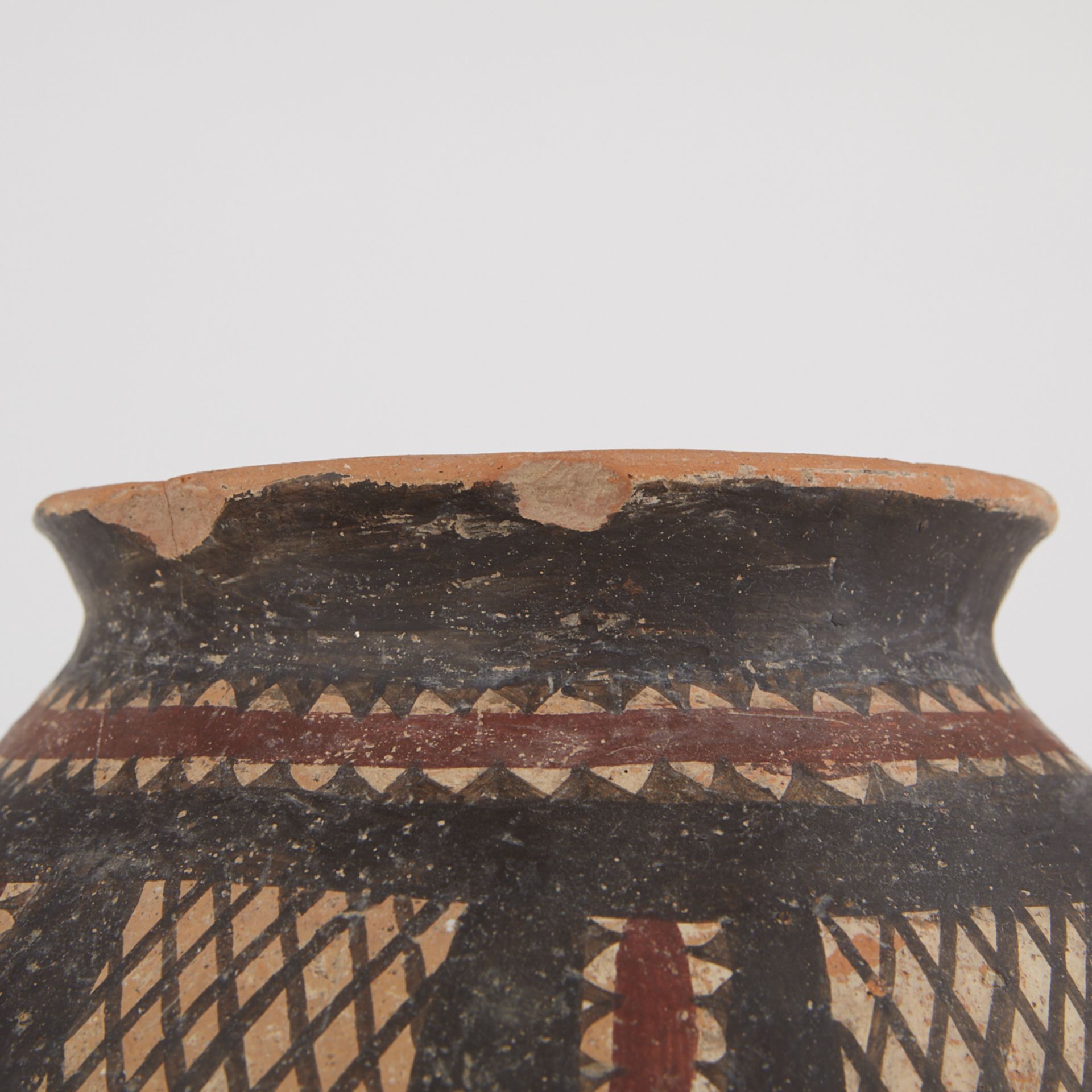 Chinese Terracotta Neolithic Pot w/ 2 Handles - Bild 7 aus 11