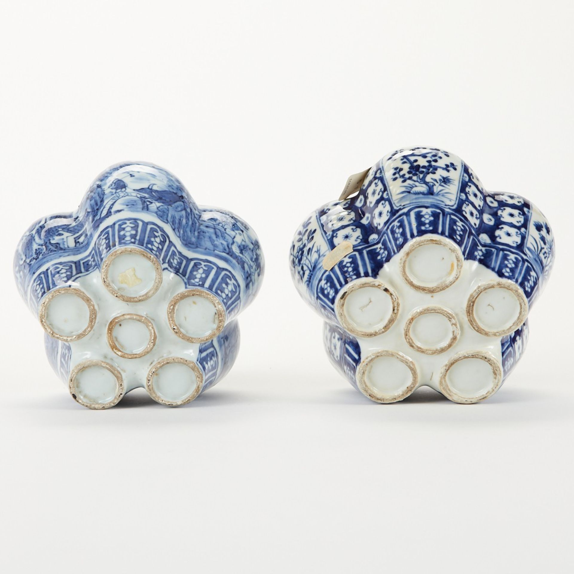 Pair of Chinese Export Blue and White Tulipiers - Image 5 of 11