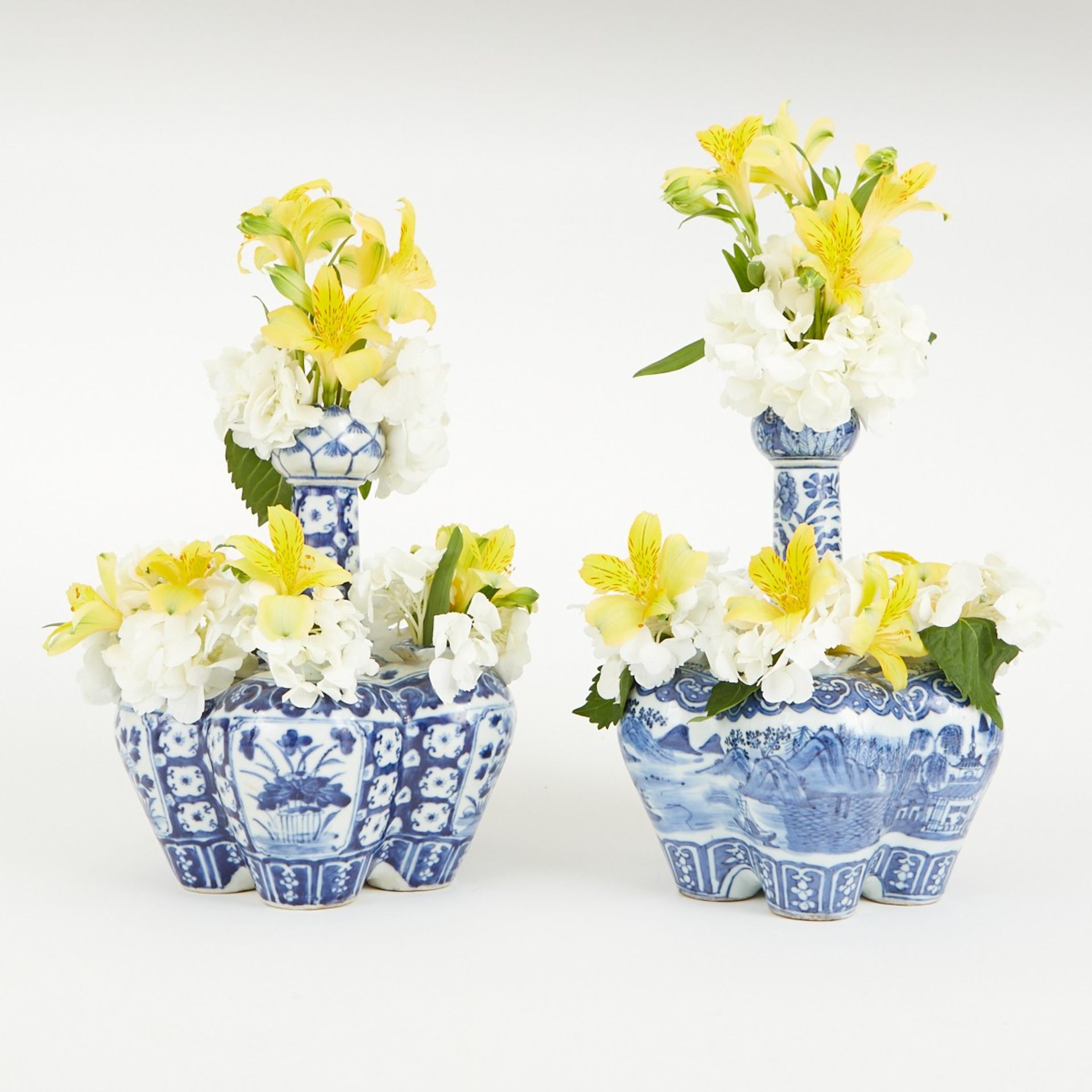 Pair of Chinese Export Blue and White Tulipiers - Image 11 of 11