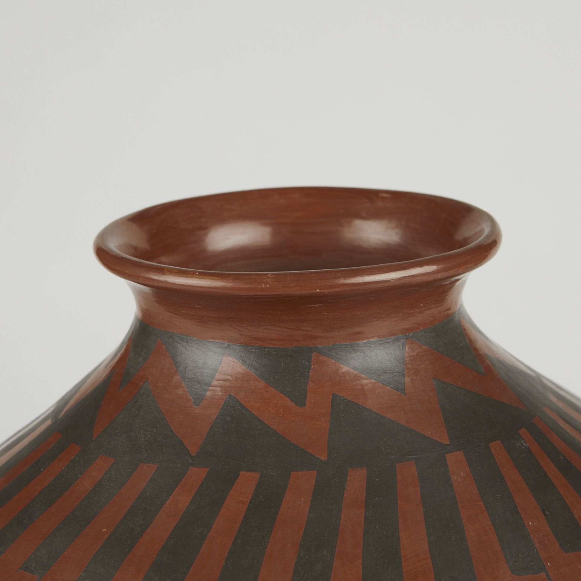 Gloria Hernandez Mata Ortiz Olla Pot - Image 5 of 6