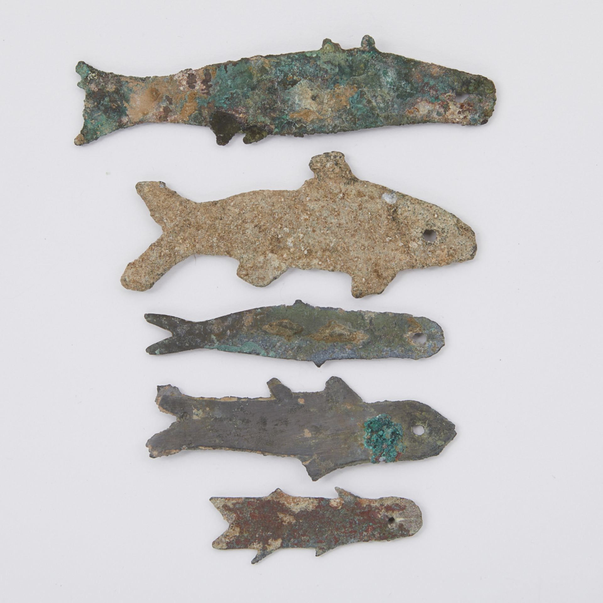 Grp: 5 Early Chinese Bronze Fish Money - Image 2 of 4