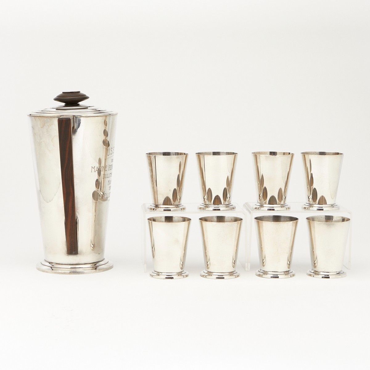 Meriden S.P. Co "Ile De France" Shaker and 8 Glasses - Image 4 of 9