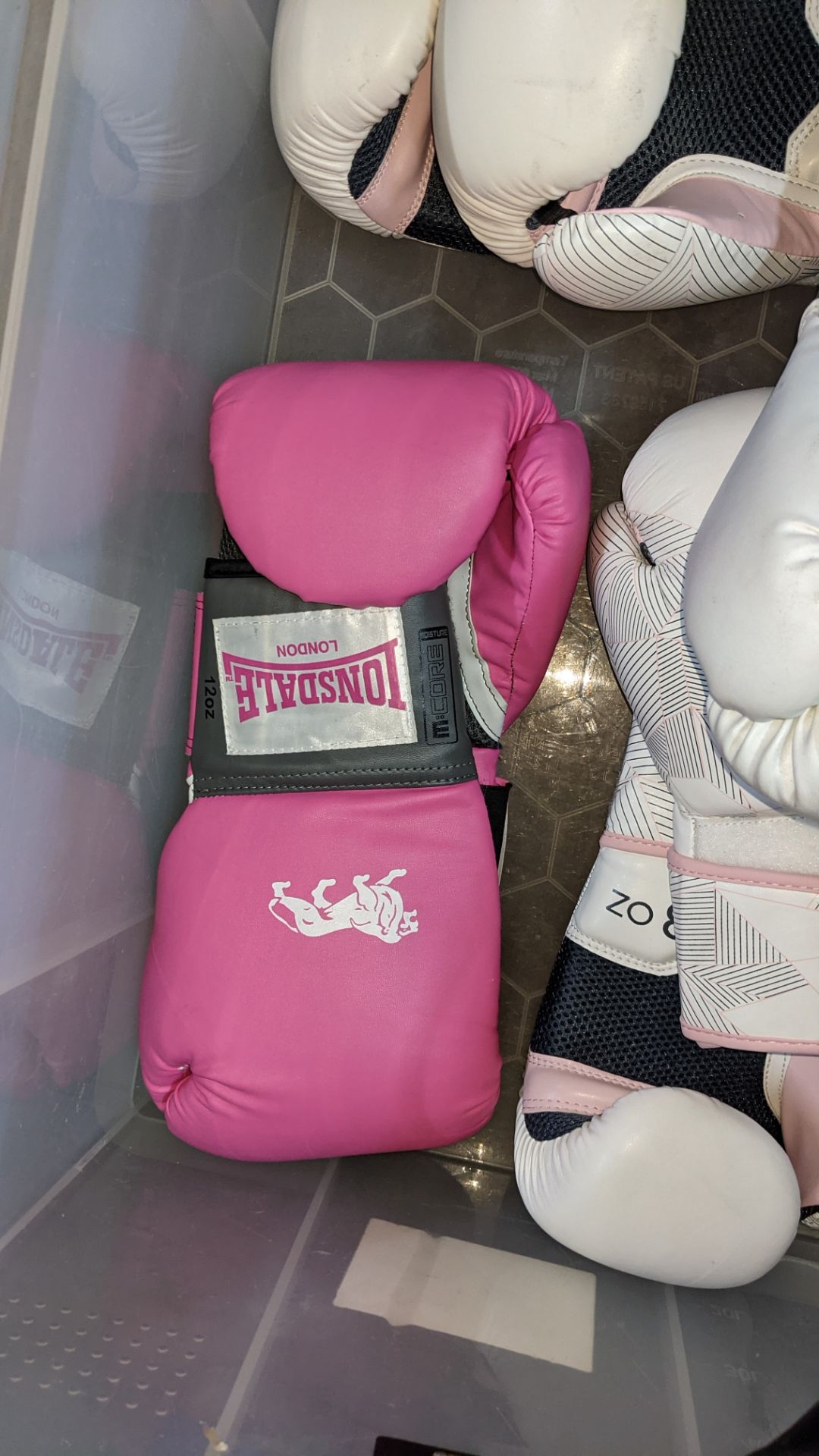 5 assorted pairs of boxing gloves including several that appear to be designed for women with pink d - Image 7 of 7