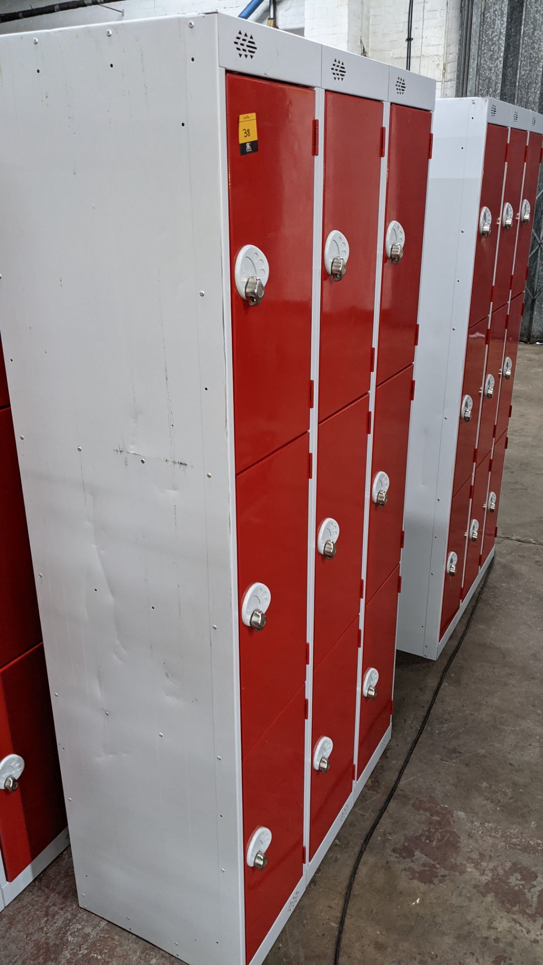 Quantity of Link lockers in grey & red - each locker can be locked with a padlock (not included). Th - Image 4 of 10