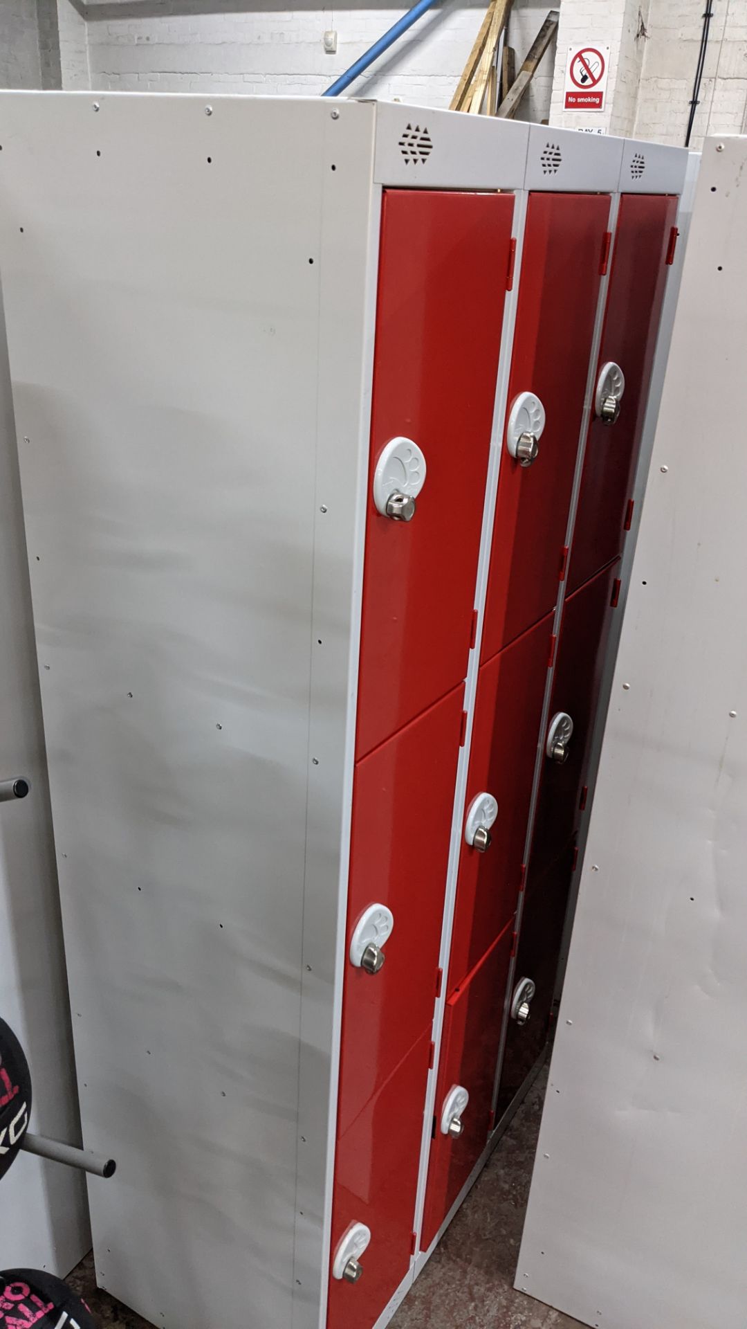 Quantity of Link lockers in grey & red - each locker can be locked with a padlock (not included). Th - Image 3 of 10