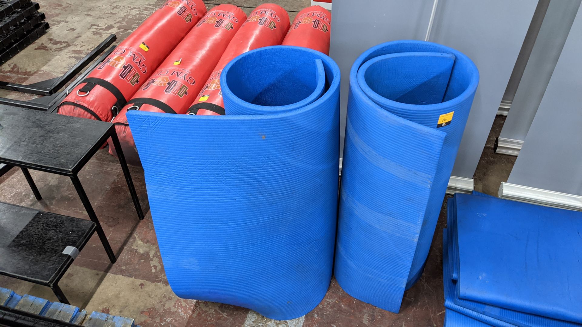 2 off blue roll up foam exercise mats, each measuring 2m x 1m - Image 4 of 5