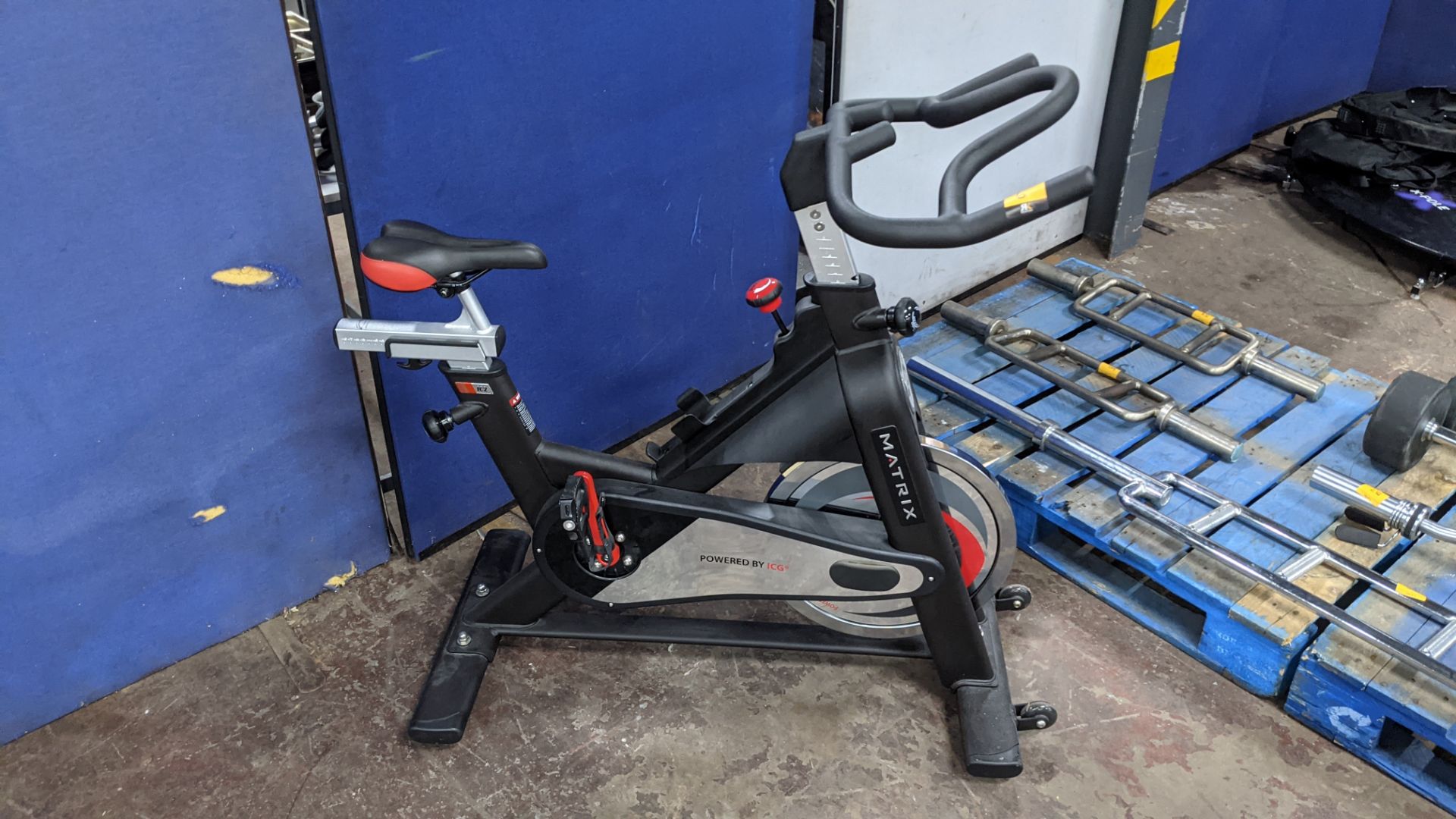 Matrix IC2 Life Fitness indoor exercise bike