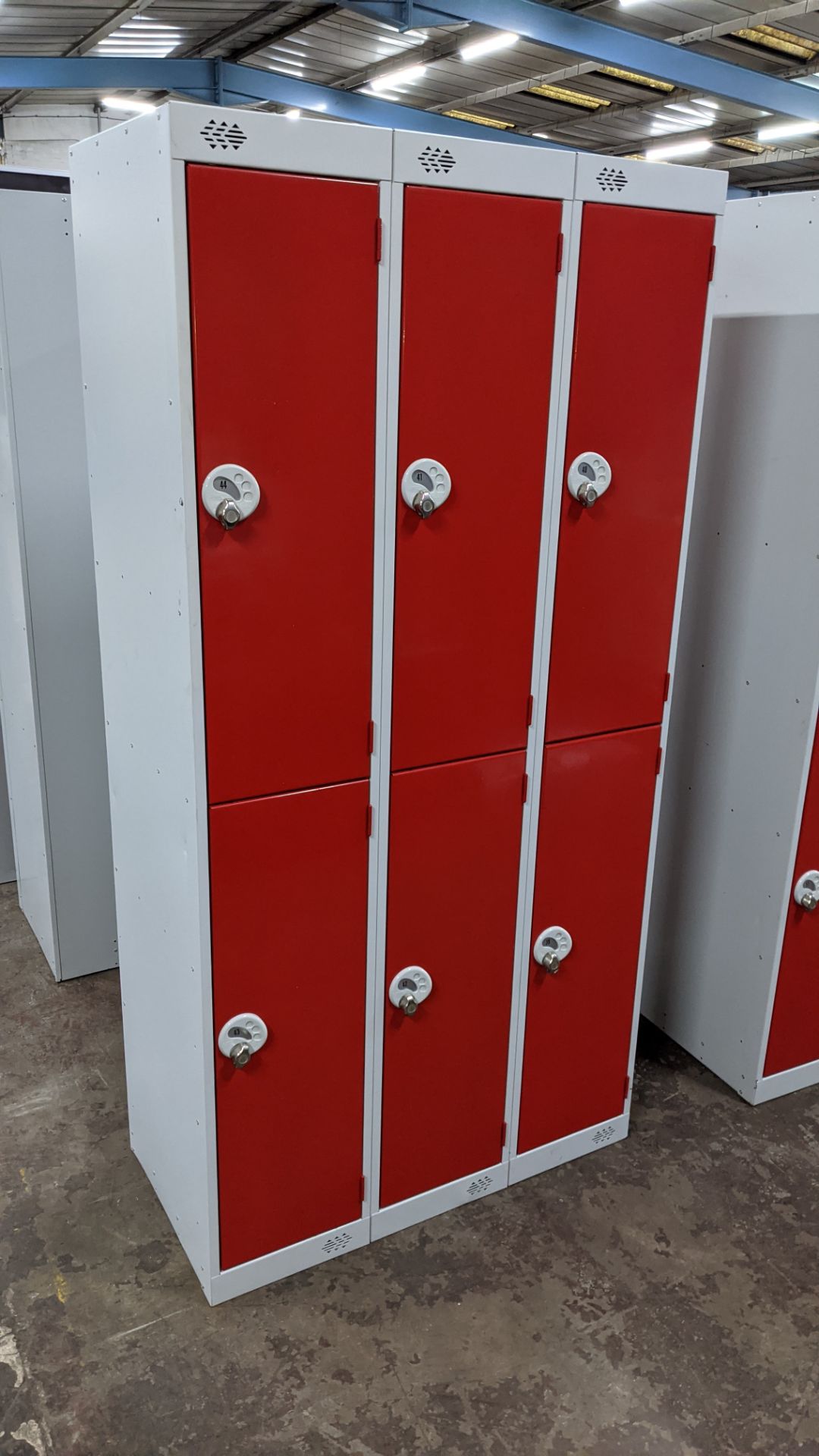 Quantity of Link lockers in grey & red - each locker can be locked with a padlock (not included). Th - Image 3 of 13