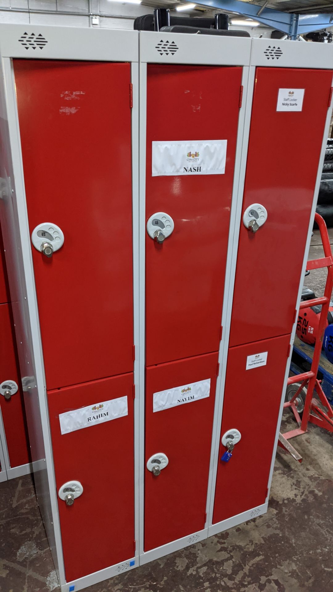 Quantity of Link lockers in grey & red - each locker can be locked with a padlock (not included). Th - Image 7 of 13