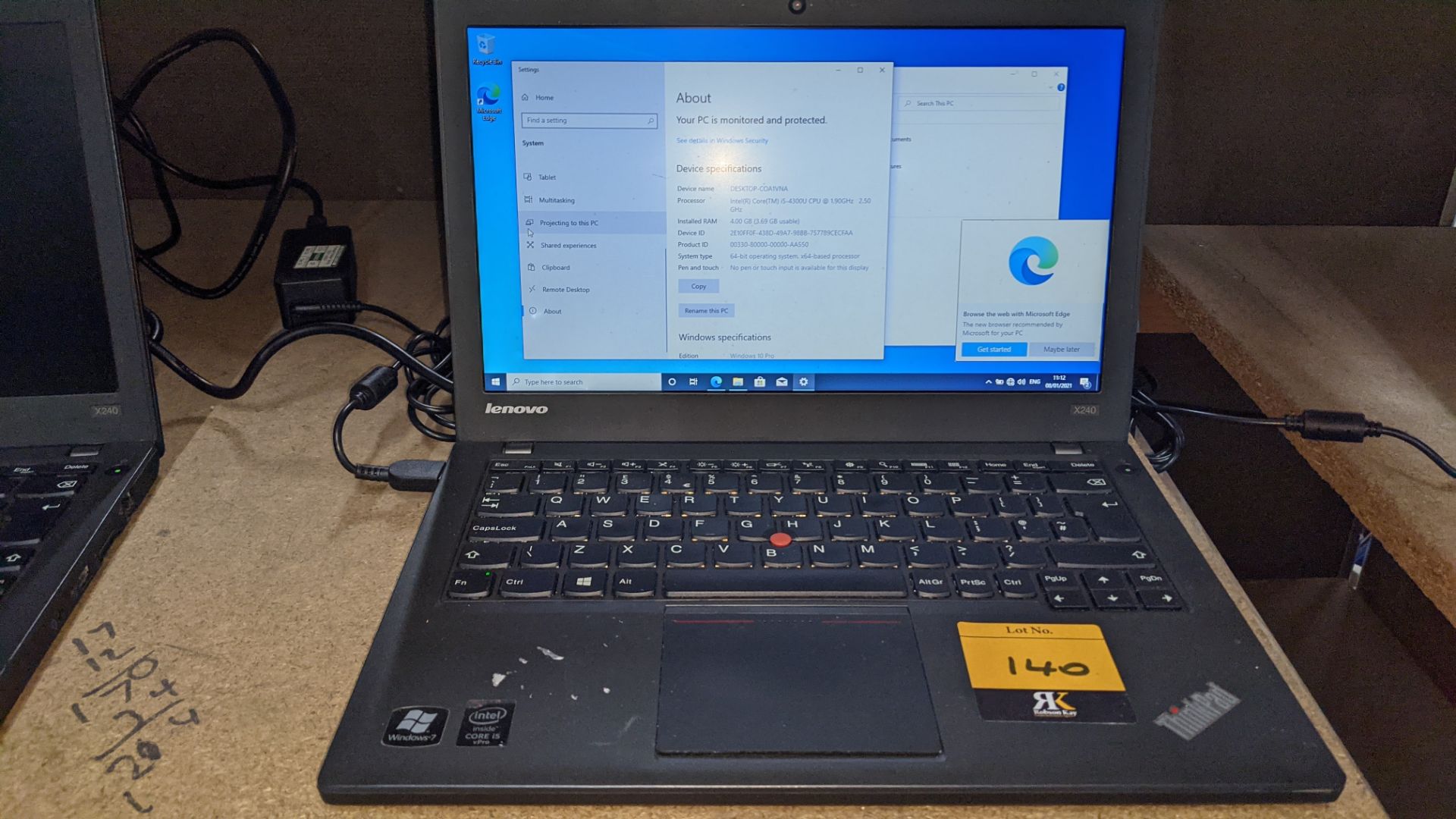Lenovo notebook ThinkPad X240, i5-4300U (1.90GHz), 4GB, 500GB, 12.5", includes charger