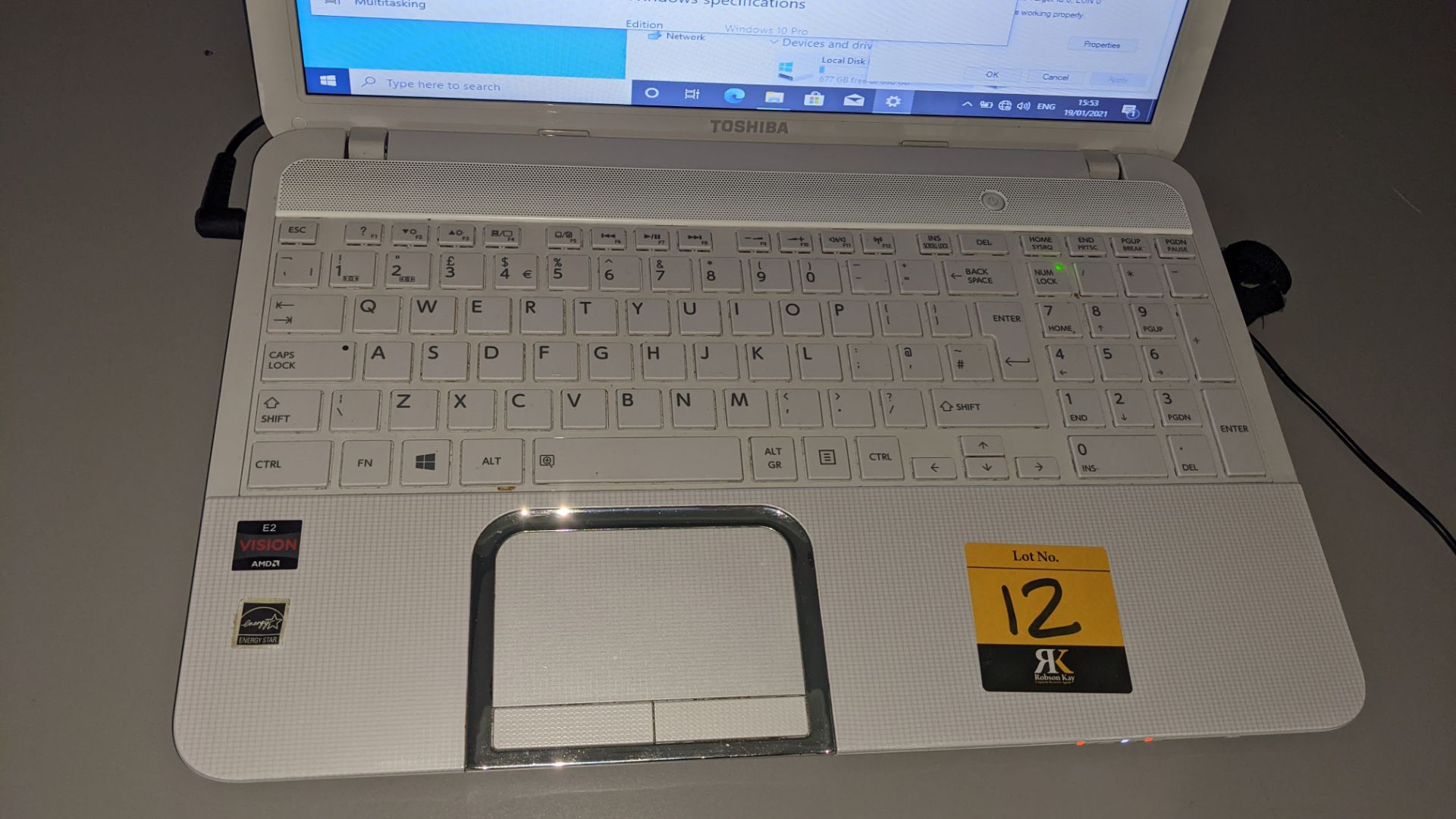 Toshiba Satellite L850D-12P notebook computer, 6Gb RAM, 750Gb HDD NB. No power supply - Image 4 of 14