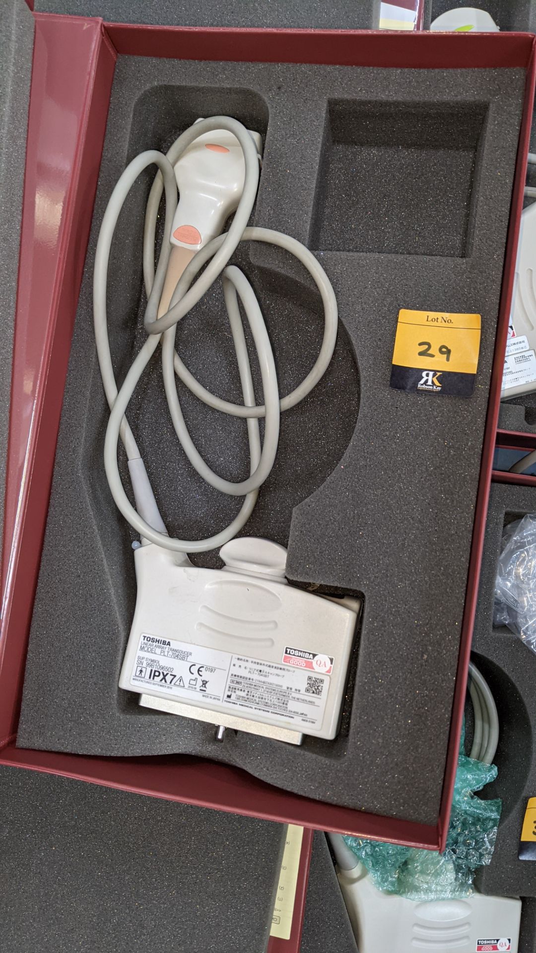 Toshiba model PLT-704 SBT linear array ultrasound transducer/probe in case - Image 2 of 6