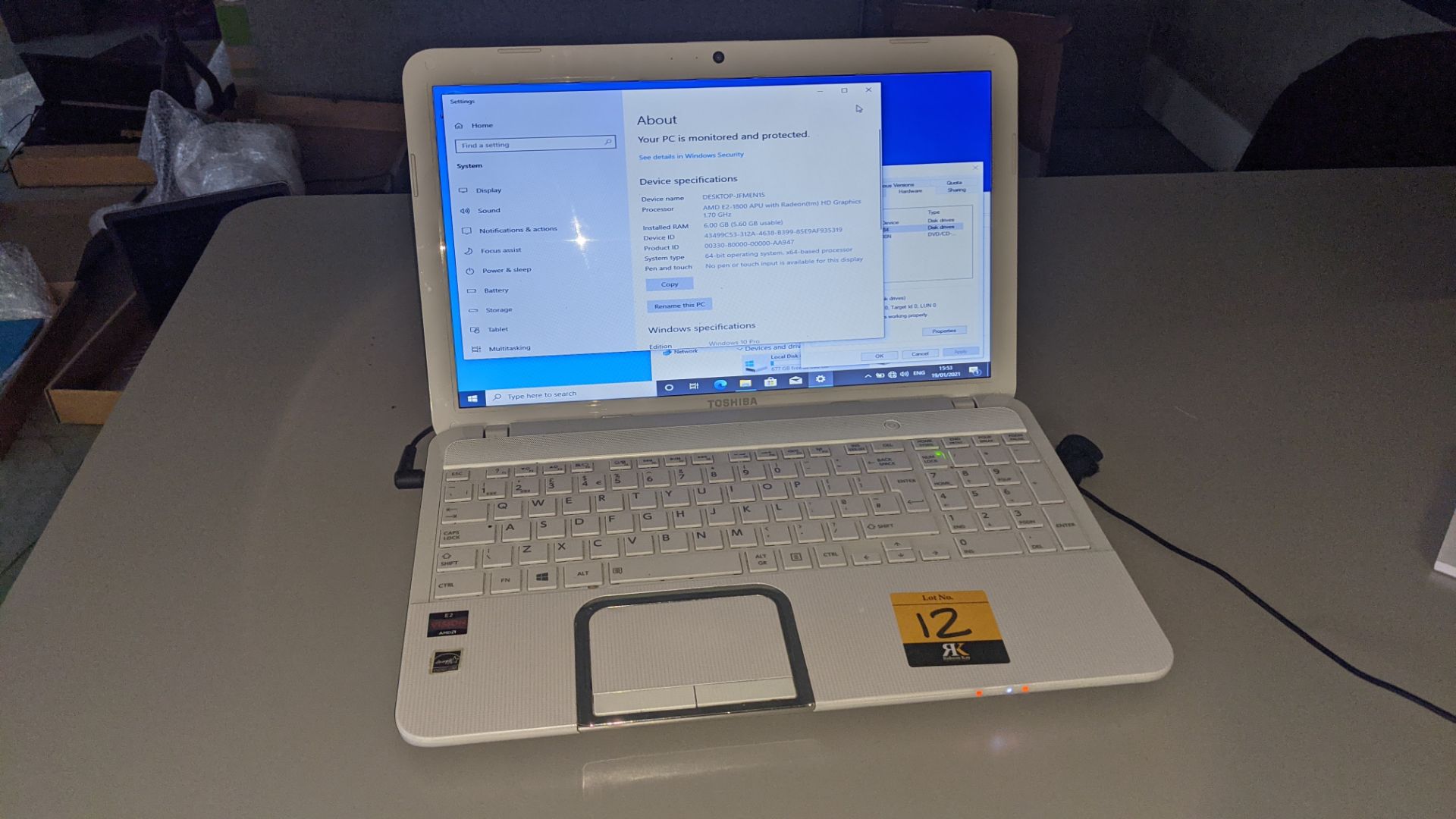 Toshiba Satellite L850D-12P notebook computer, 6Gb RAM, 750Gb HDD NB. No power supply