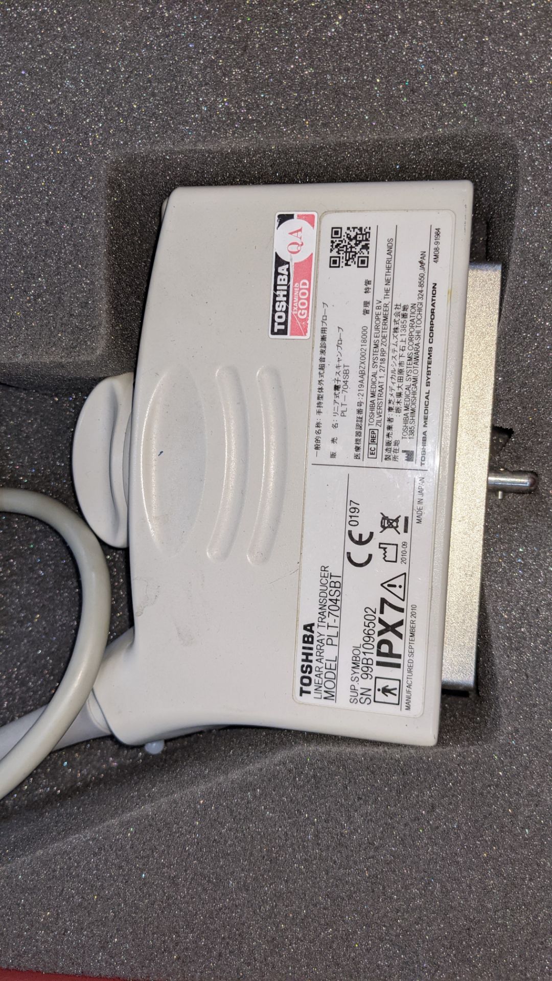 Toshiba model PLT-704 SBT linear array ultrasound transducer/probe in case - Image 3 of 6