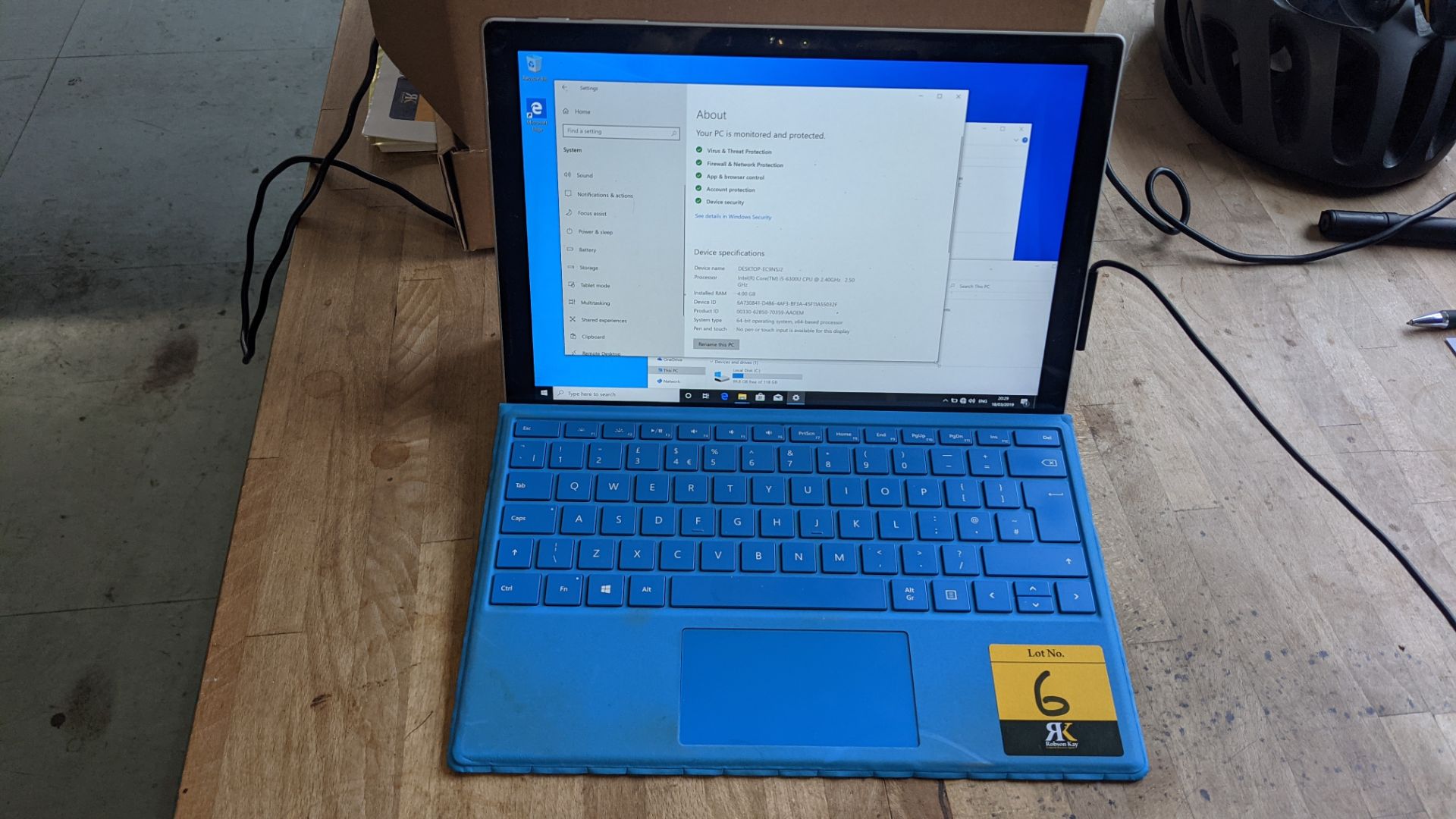 Microsoft Surface Pro 4 notebook computer, Intel Core i5-6300u@2.4GHz, 4Gb RAM, 128Gb SSD, with brig