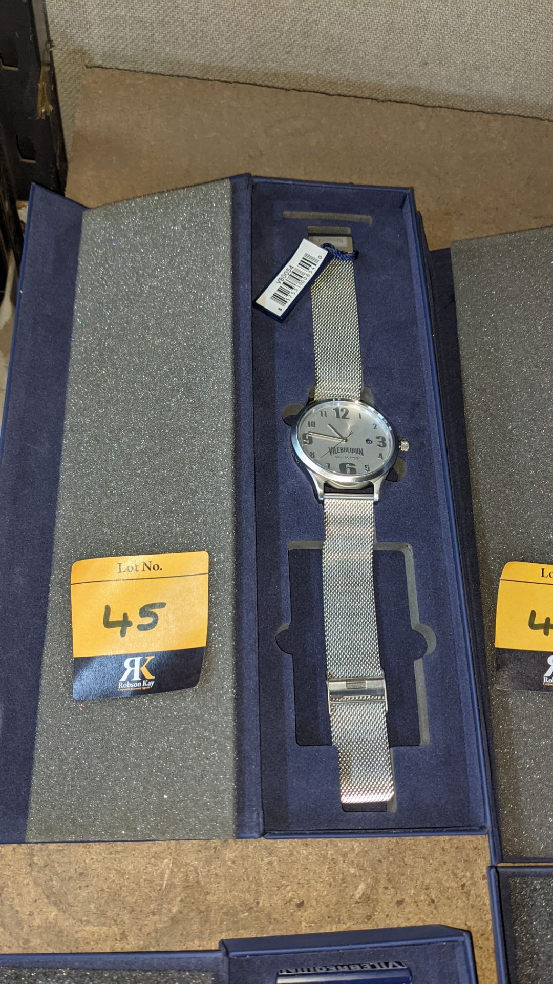 Vilebrequin Limited Edition Swiss movement 100m water resistant stainless steel case watch in silver - Image 2 of 6