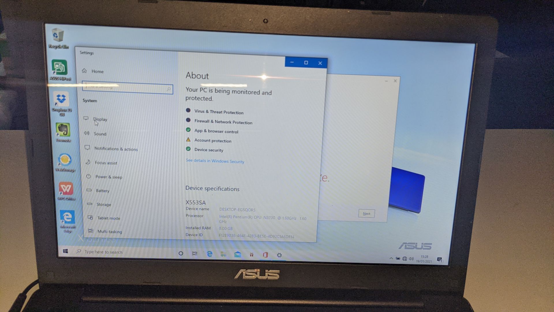 Asus X553S notebook computer with Intel Pentium CPU N3700@1.6GHz, 8Gb RAM, 1Tb hard drive etc., incl - Image 8 of 14