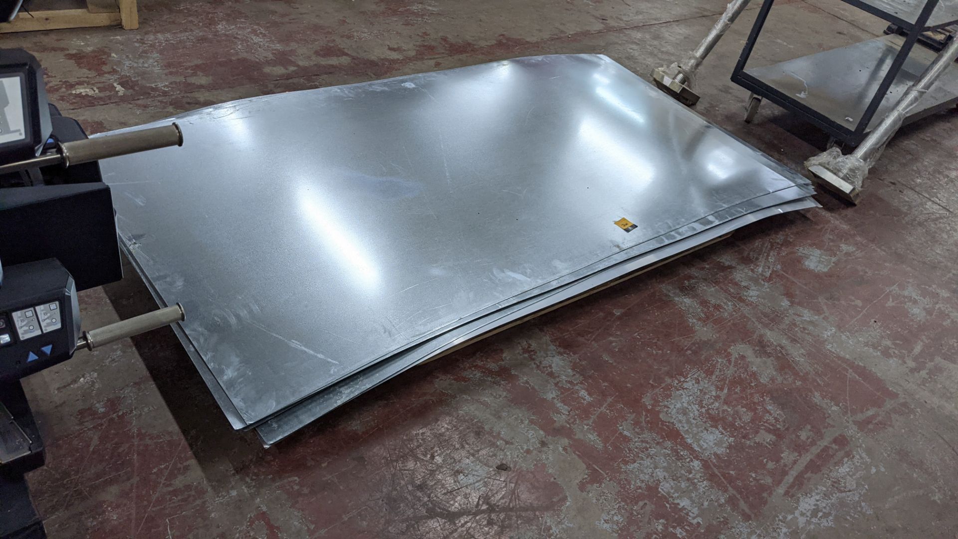 Approx. 11 sheets of assorted metal materials, measuring approx. 2000mm x 1000mm - Image 2 of 6