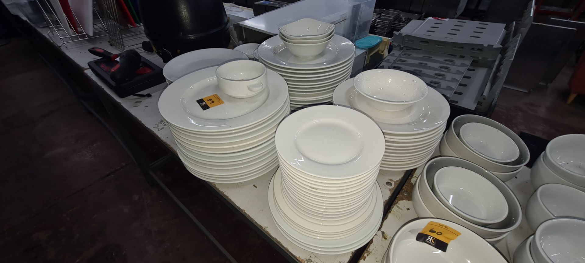 Quantity of white round plates in assorted sizes, in 5 stacks - Image 3 of 5