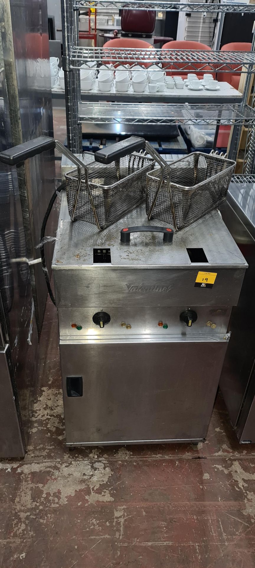 Stainless steel floor standing twin well deep fat fryer