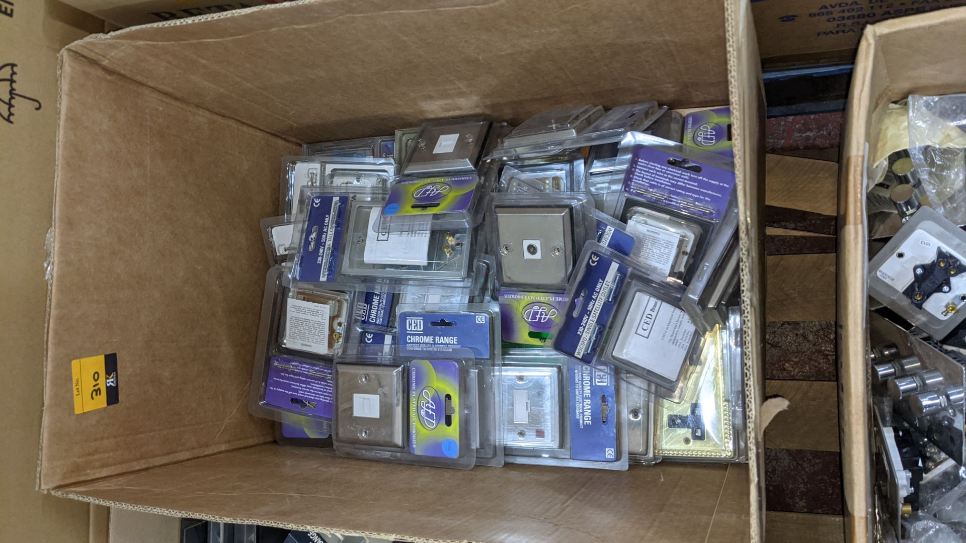 Box of assorted CED sockets & switches - Image 2 of 4