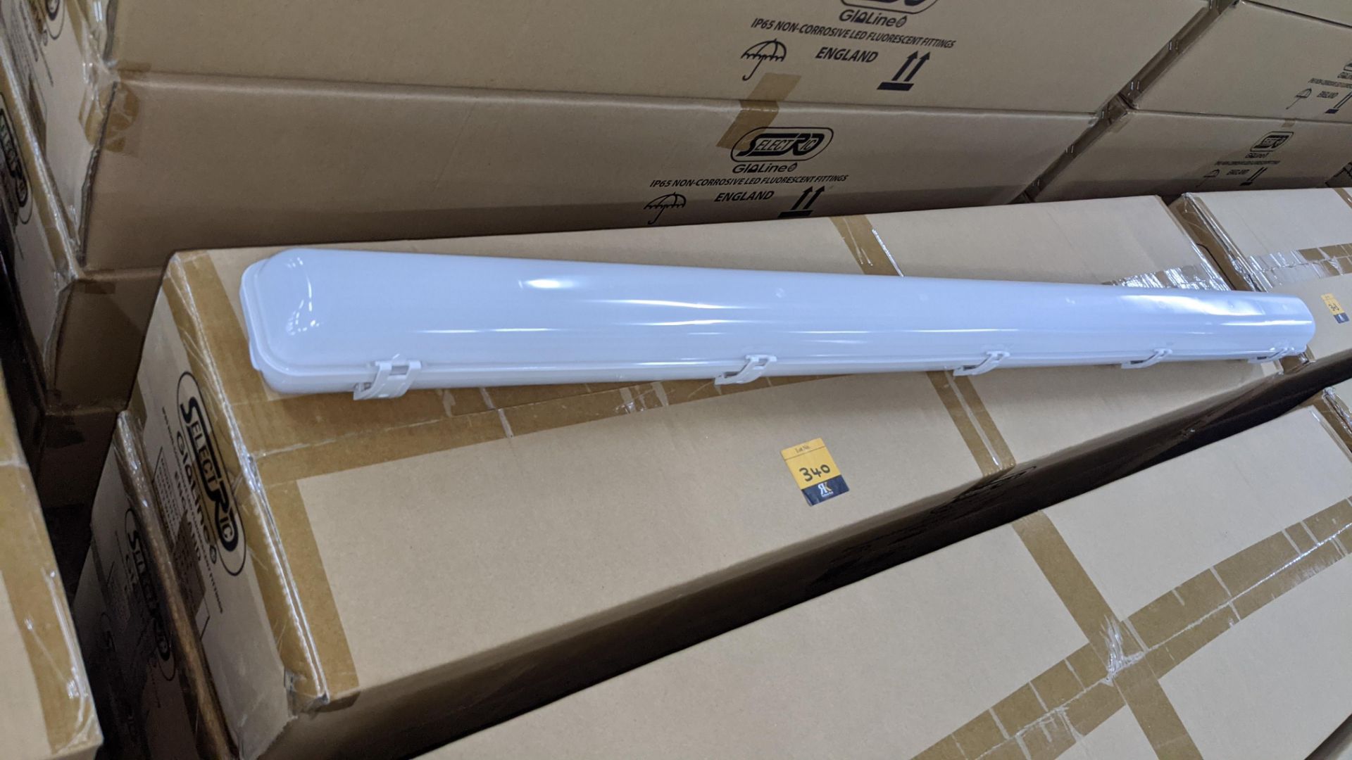 18 off IP65 non-corrosive LED fluorescent light fittings. Model GLO65-3, 4', single LED 20W, polyca