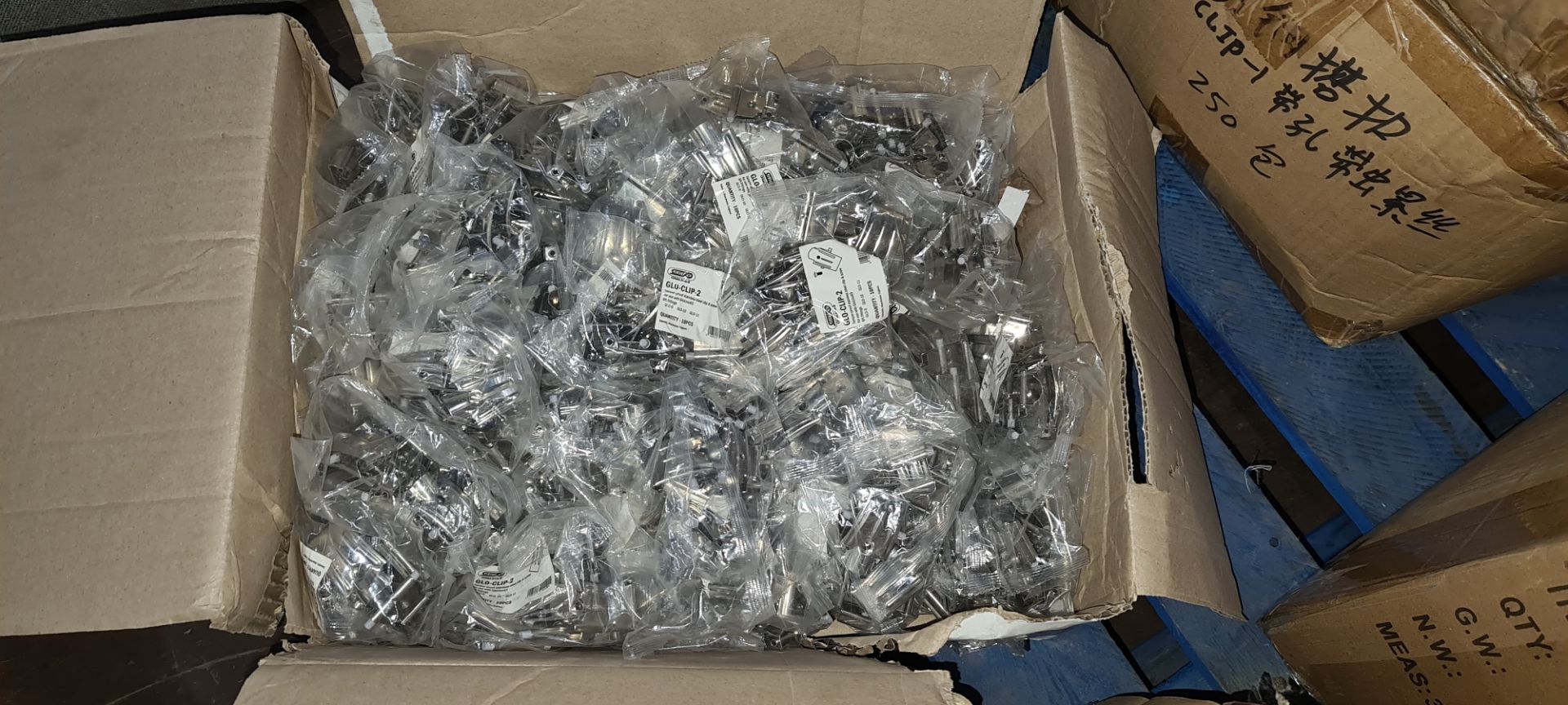 Approximately 45 bags of Glo Clip 1 (for use with 2, 4 & 5' fittings model no. GLO-1, GLO-2, GLO-3,