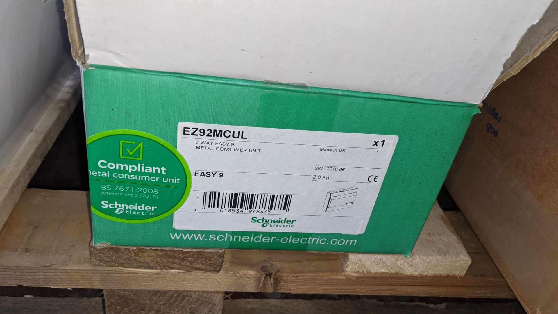 Schneider Electric EZ92MCUL 2 way easy 9 metal consumer unit - Image 2 of 5