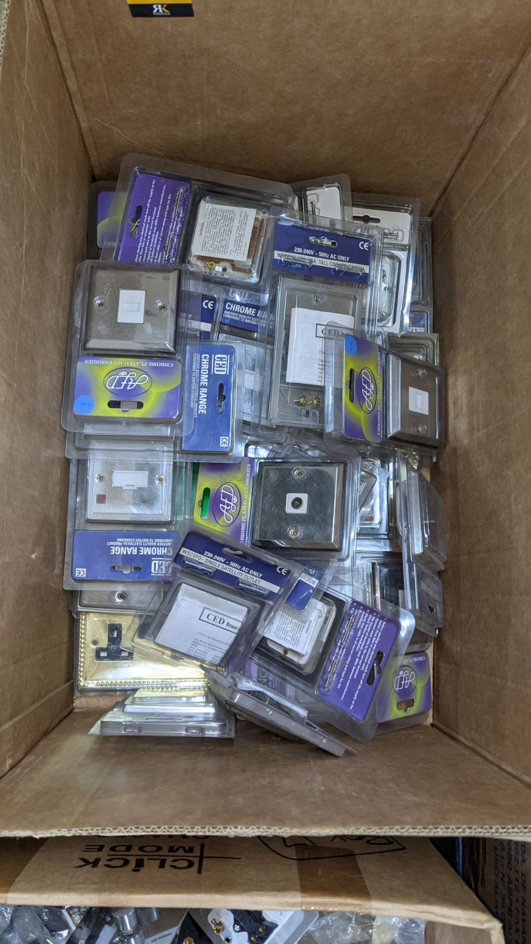 Box of assorted CED sockets & switches - Image 3 of 4