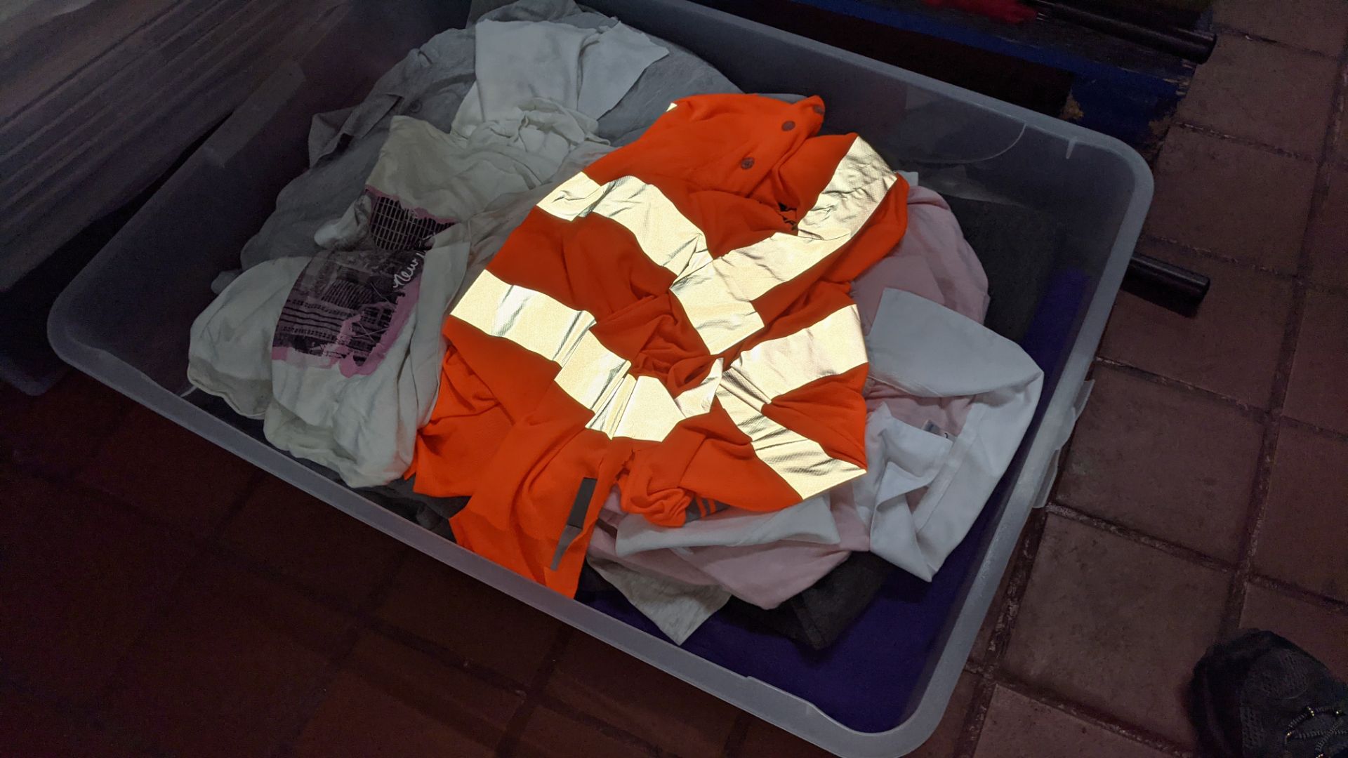 3 boxes & the contents of 3 crates of assorted embroidered clothing - assumed to be cancelled orders - Image 10 of 10