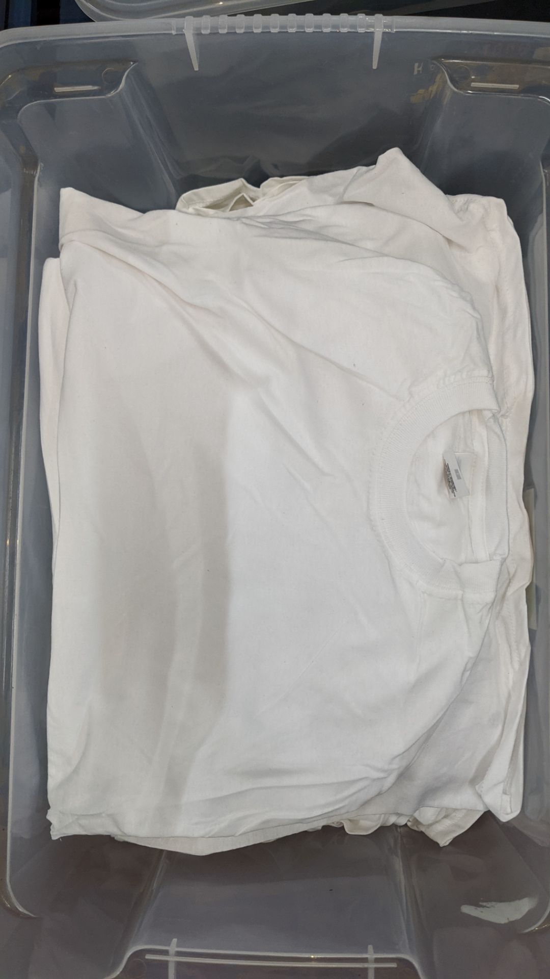 22 off assorted white T-shirts - crate excluded - Image 3 of 4