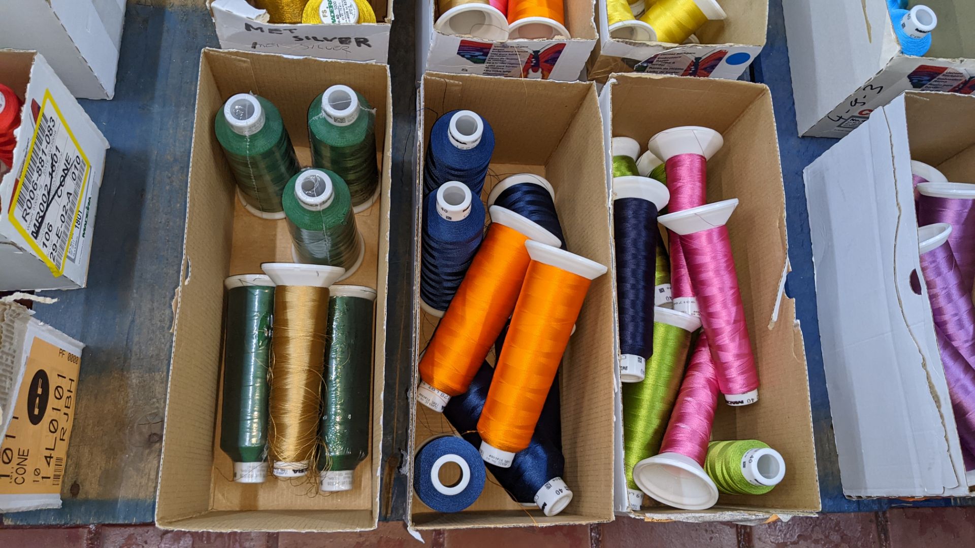 9 cartons of embroidery thread - Image 3 of 5