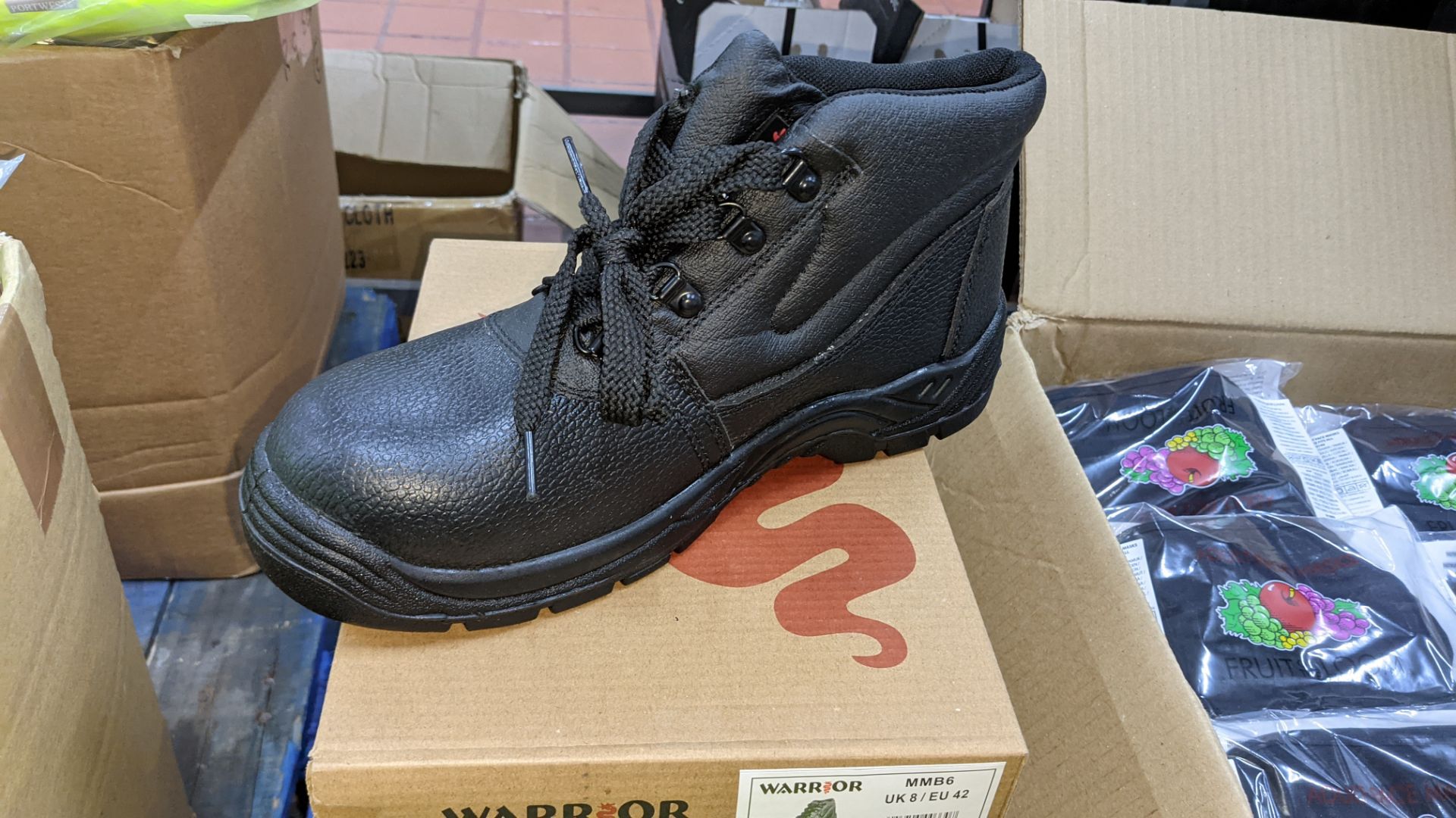 3 pairs of Warrior Chukka black work boots with protective toes, sizes UK8 & UK10 - Image 4 of 4