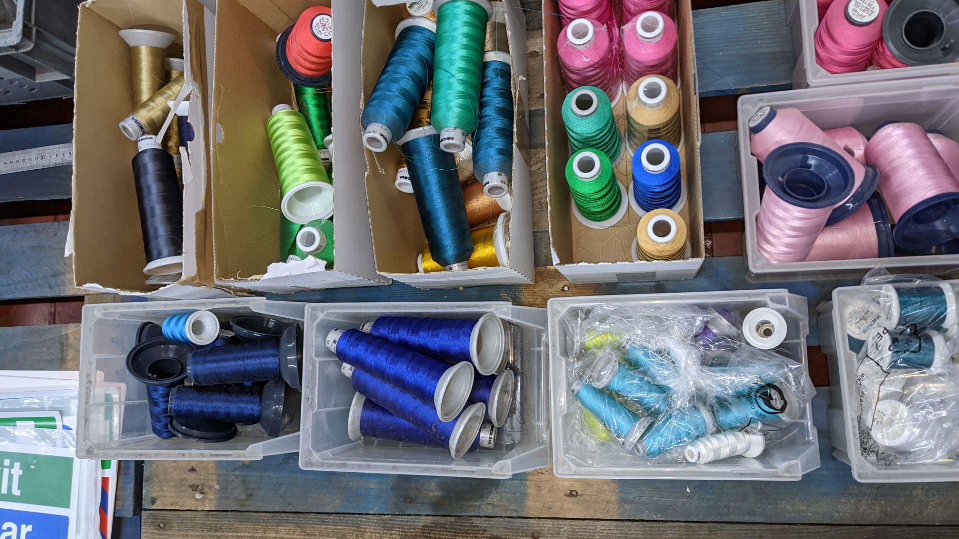 17 assorted cartons & containers of embroidery thread - Image 6 of 7